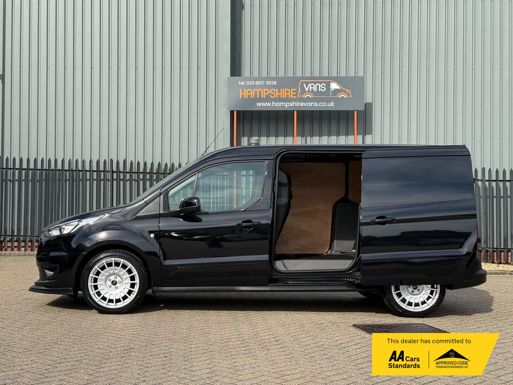 2022 Ford Transit Connect 1.5 250 EcoBlue Limited Panel Van 5dr Diesel Manual L2 Euro 6 (s/s) (120 ps) - Thumbnail 7