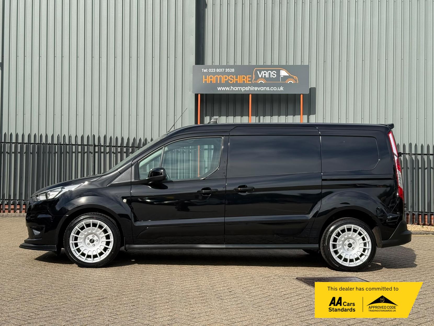 2022 Ford Transit Connect 1.5 250 EcoBlue Limited Panel Van 5dr Diesel Manual L2 Euro 6 (s/s) (120 ps) - Thumbnail 6
