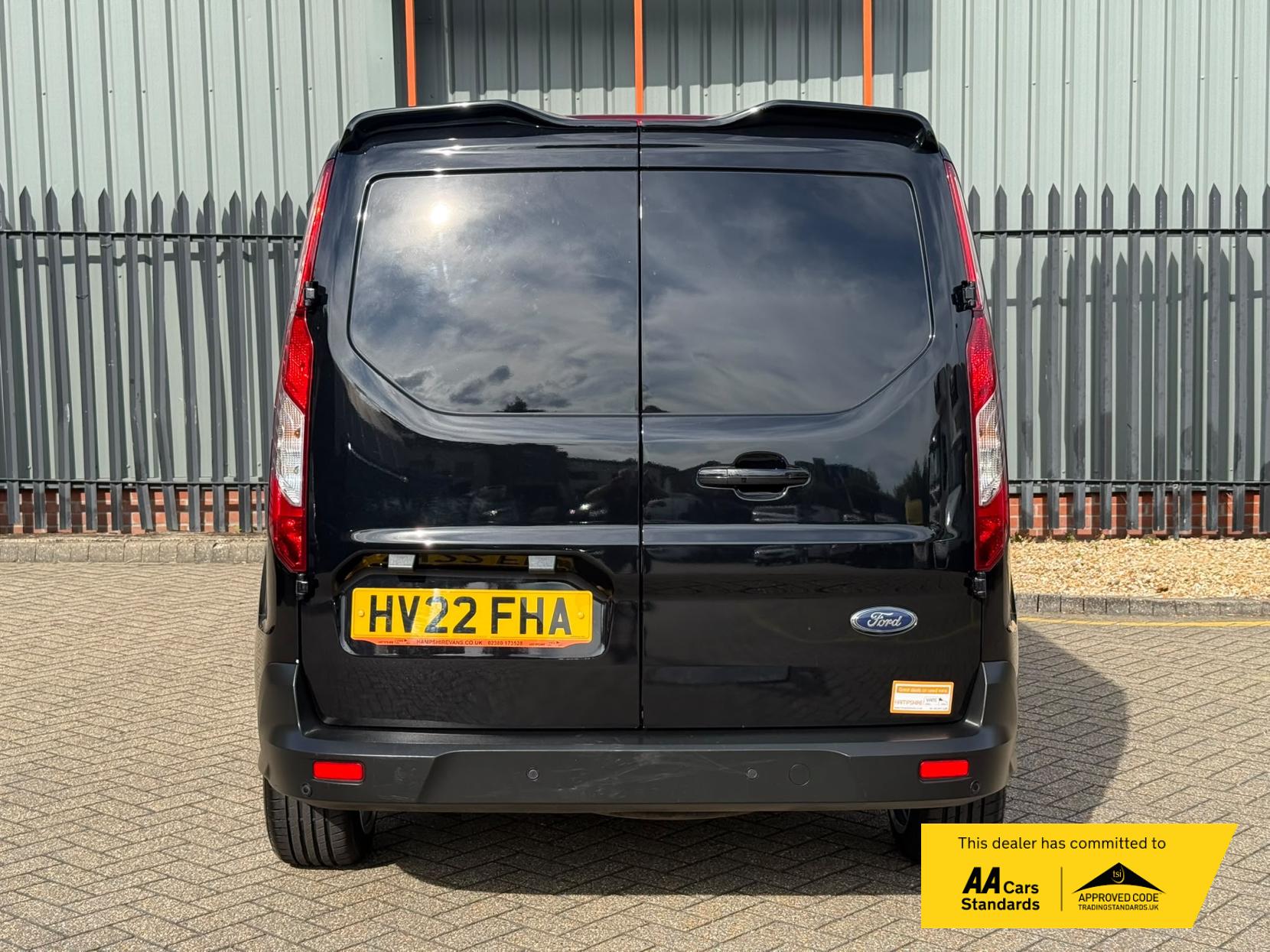 2022 Ford Transit Connect 1.5 250 EcoBlue Limited Panel Van 5dr Diesel Manual L2 Euro 6 (s/s) (120 ps) - Thumbnail 8