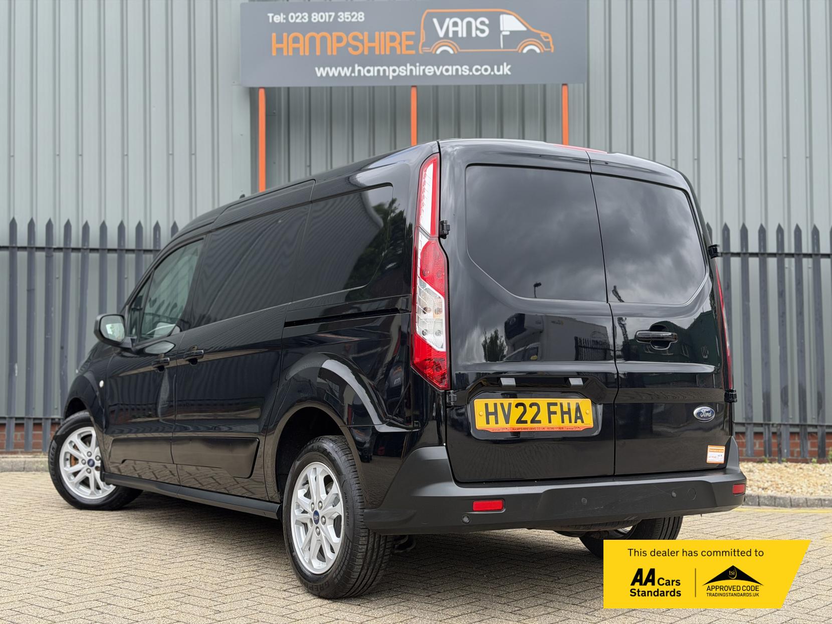2022 Ford Transit Connect 1.5 250 EcoBlue Limited Panel Van 5dr Diesel Manual L2 Euro 6 (s/s) (120 ps) - Thumbnail 4