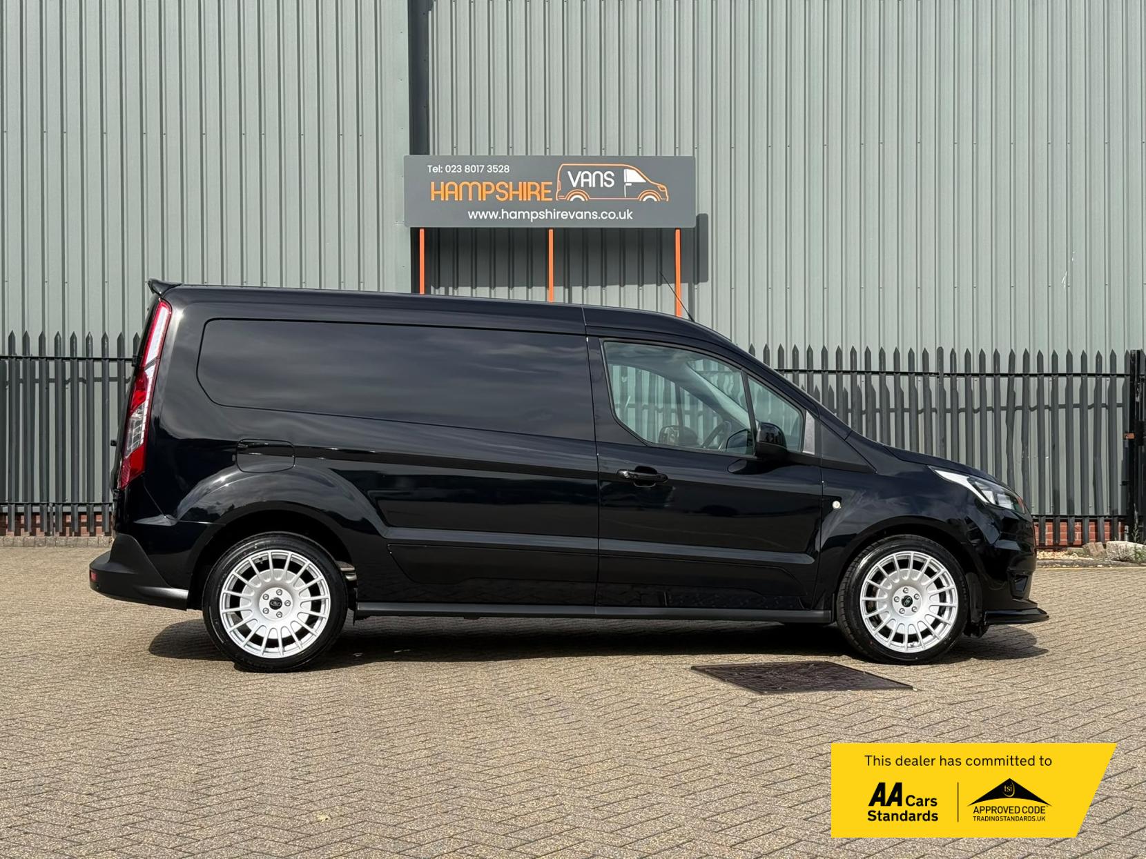 2022 Ford Transit Connect 1.5 250 EcoBlue Limited Panel Van 5dr Diesel Manual L2 Euro 6 (s/s) (120 ps) - Thumbnail 5