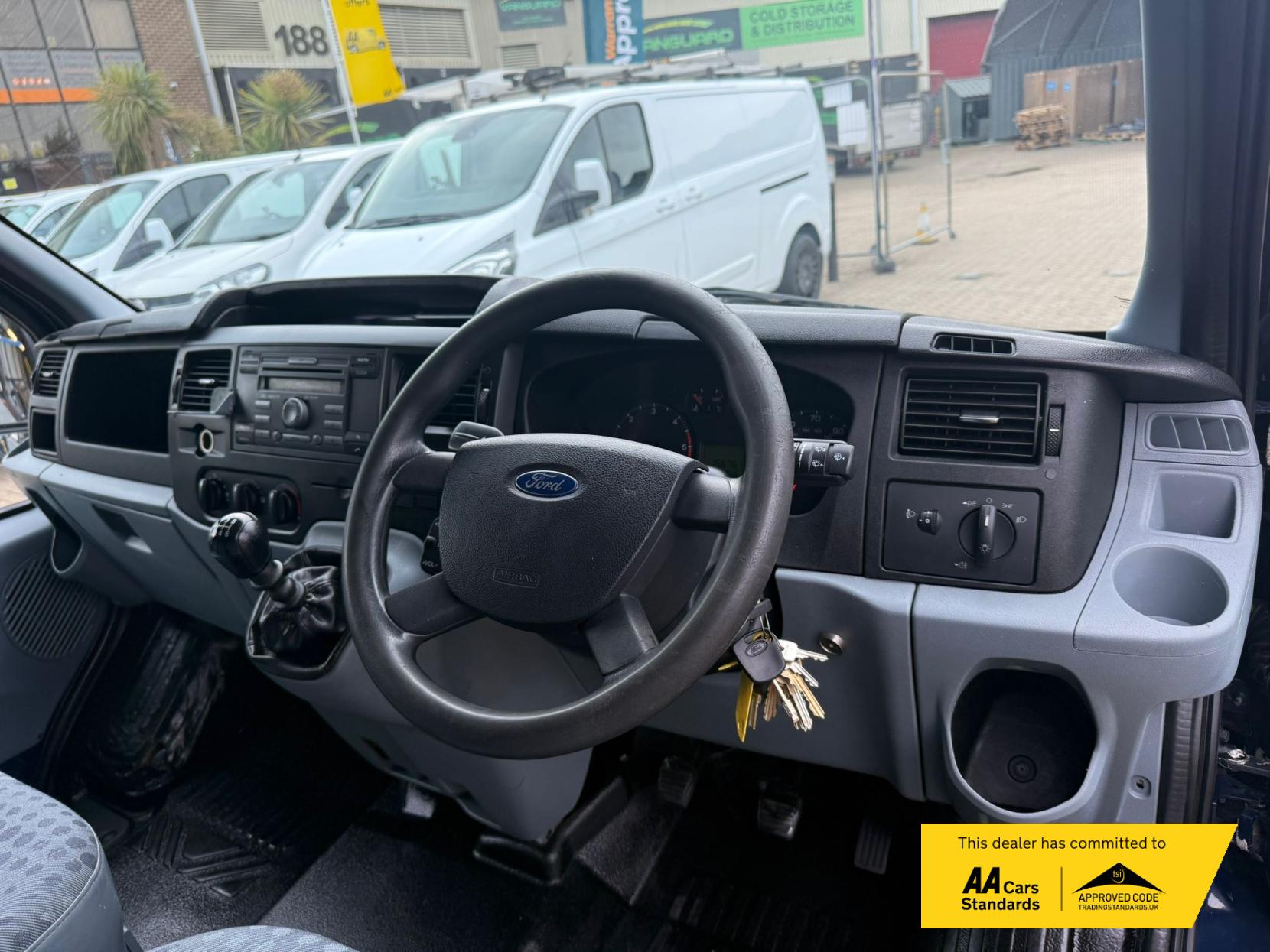 Ford Transit 2.2 TDCi 350 Panel Van 3dr Diesel Manual FWD L2 H3 (209 g/km, 123 bhp)
