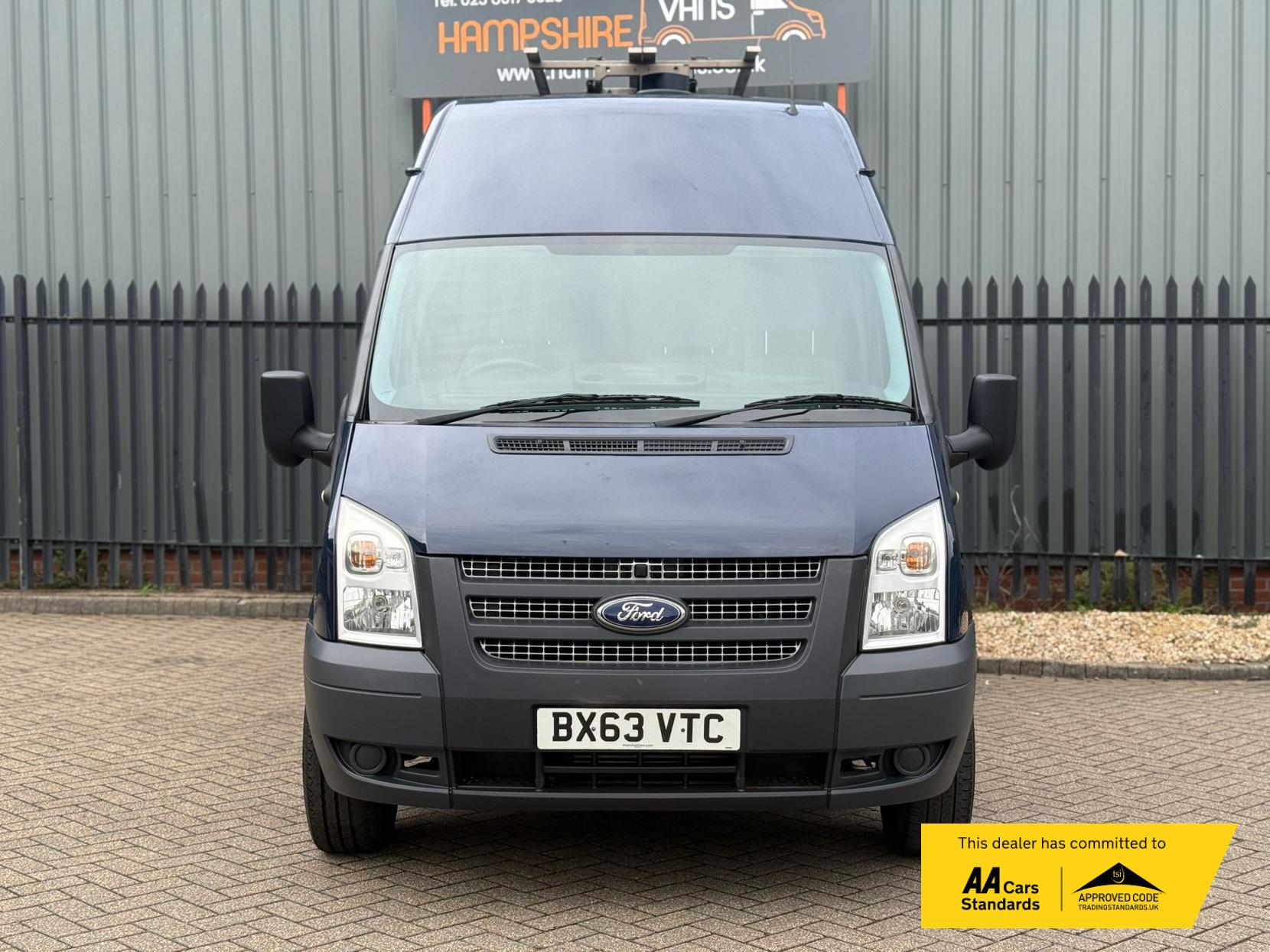 Ford Transit 2.2 TDCi 350 Panel Van 3dr Diesel Manual FWD L2 H3 (209 g/km, 123 bhp)