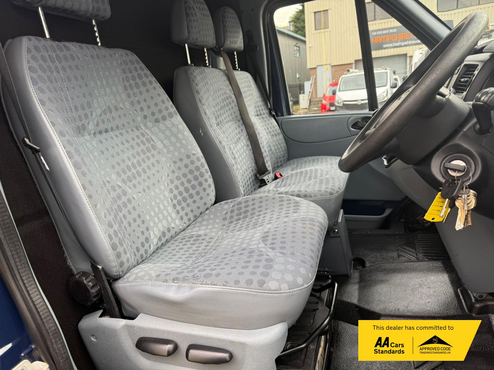 Ford Transit 2.2 TDCi 350 Panel Van 3dr Diesel Manual FWD L2 H3 (209 g/km, 123 bhp)