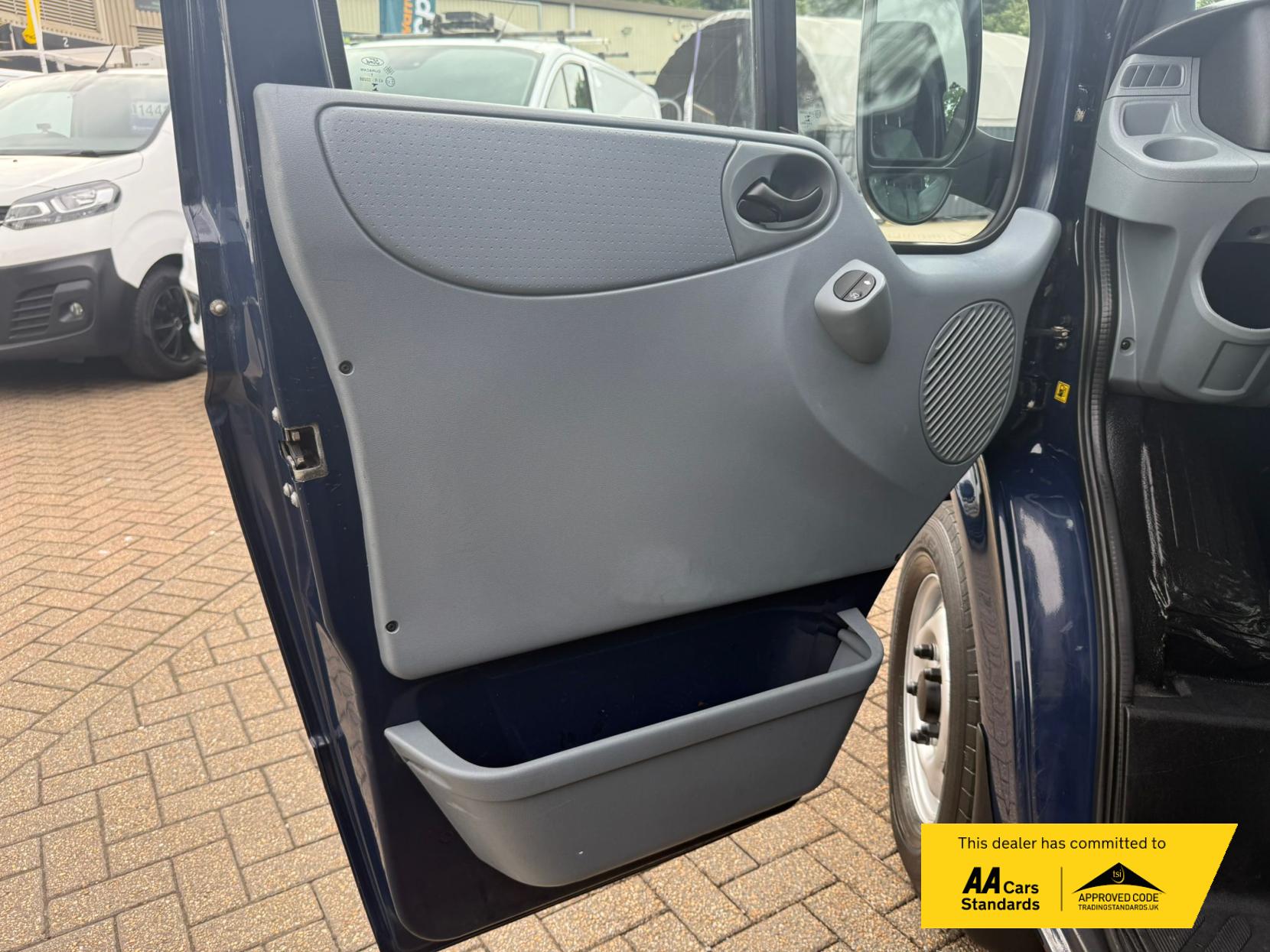 Ford Transit 2.2 TDCi 350 Panel Van 3dr Diesel Manual FWD L2 H3 (209 g/km, 123 bhp)