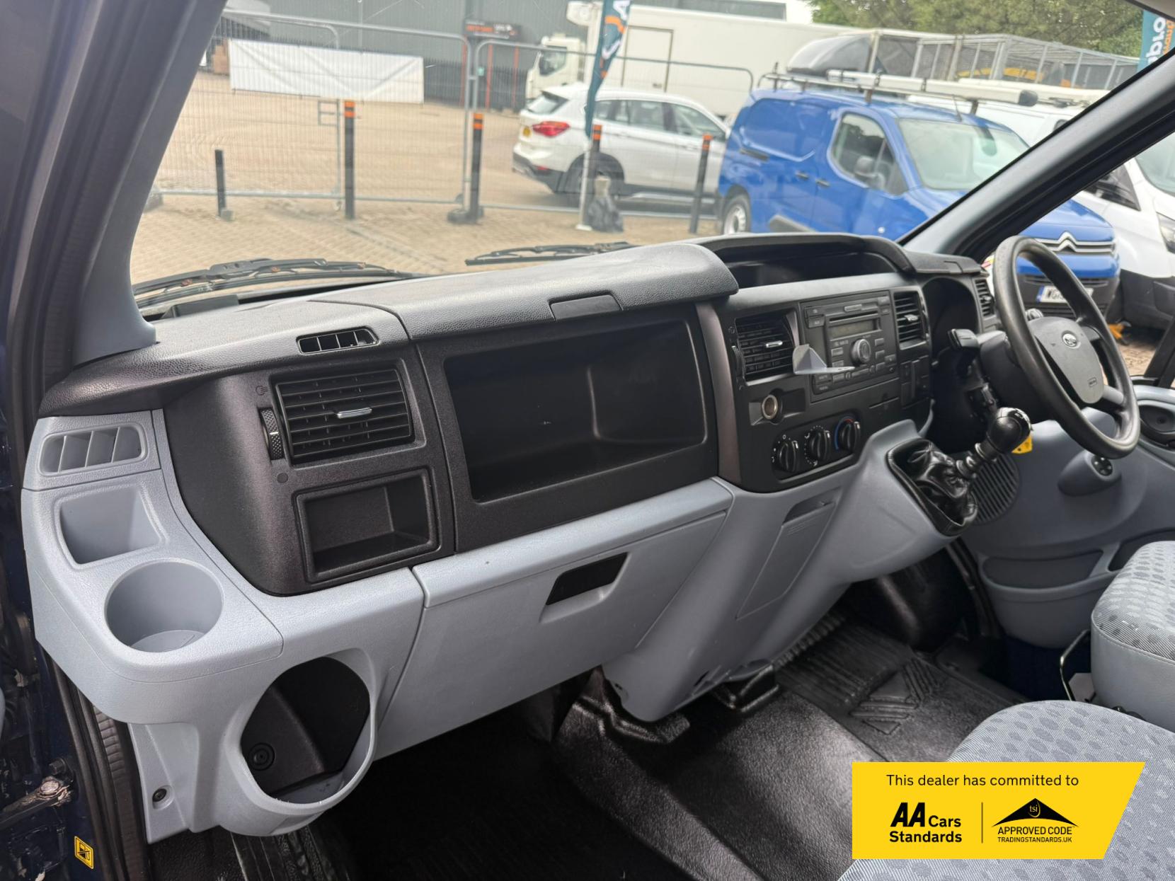 Ford Transit 2.2 TDCi 350 Panel Van 3dr Diesel Manual FWD L2 H3 (209 g/km, 123 bhp)