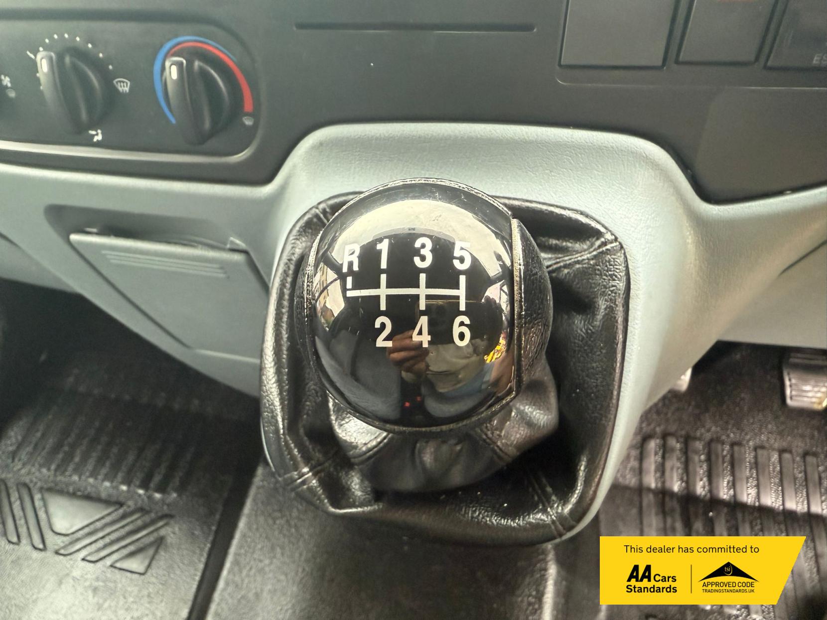 Ford Transit 2.2 TDCi 350 Panel Van 3dr Diesel Manual FWD L2 H3 (209 g/km, 123 bhp)