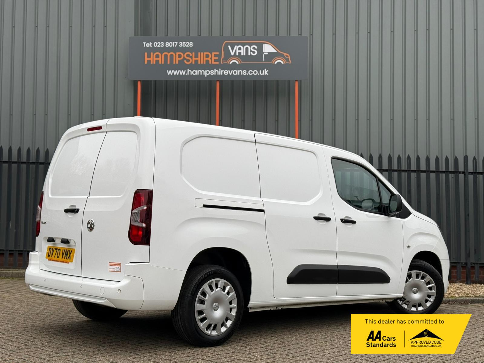 Vauxhall Combo 1.5 Turbo D 2300 Sportive Panel Van 4dr Diesel Manual L2 H1 Euro 6 (s/s) (100 ps)