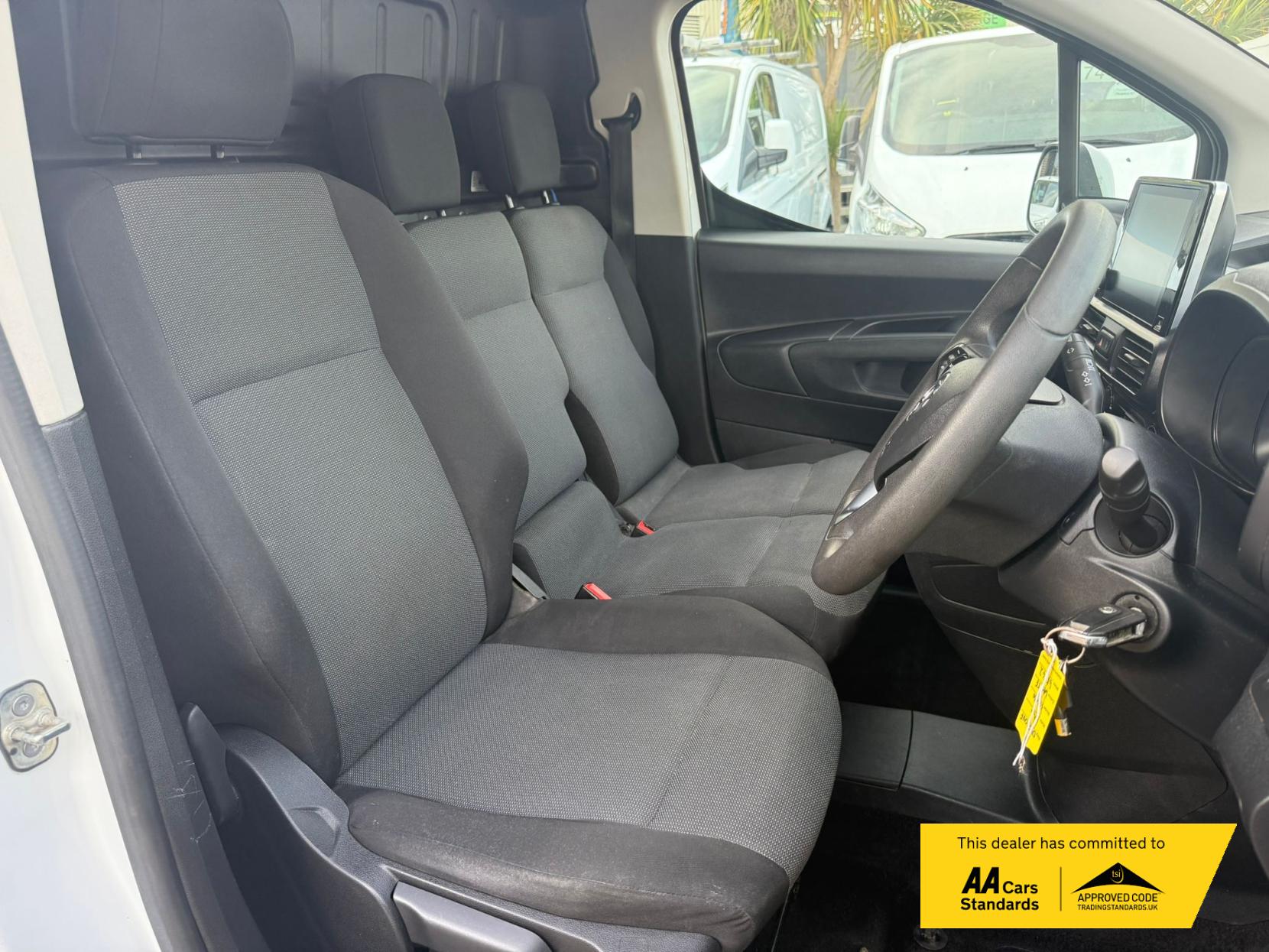 Vauxhall Combo 1.5 Turbo D 2300 Sportive Panel Van 4dr Diesel Manual L1 H1 Euro 6 (100 ps)