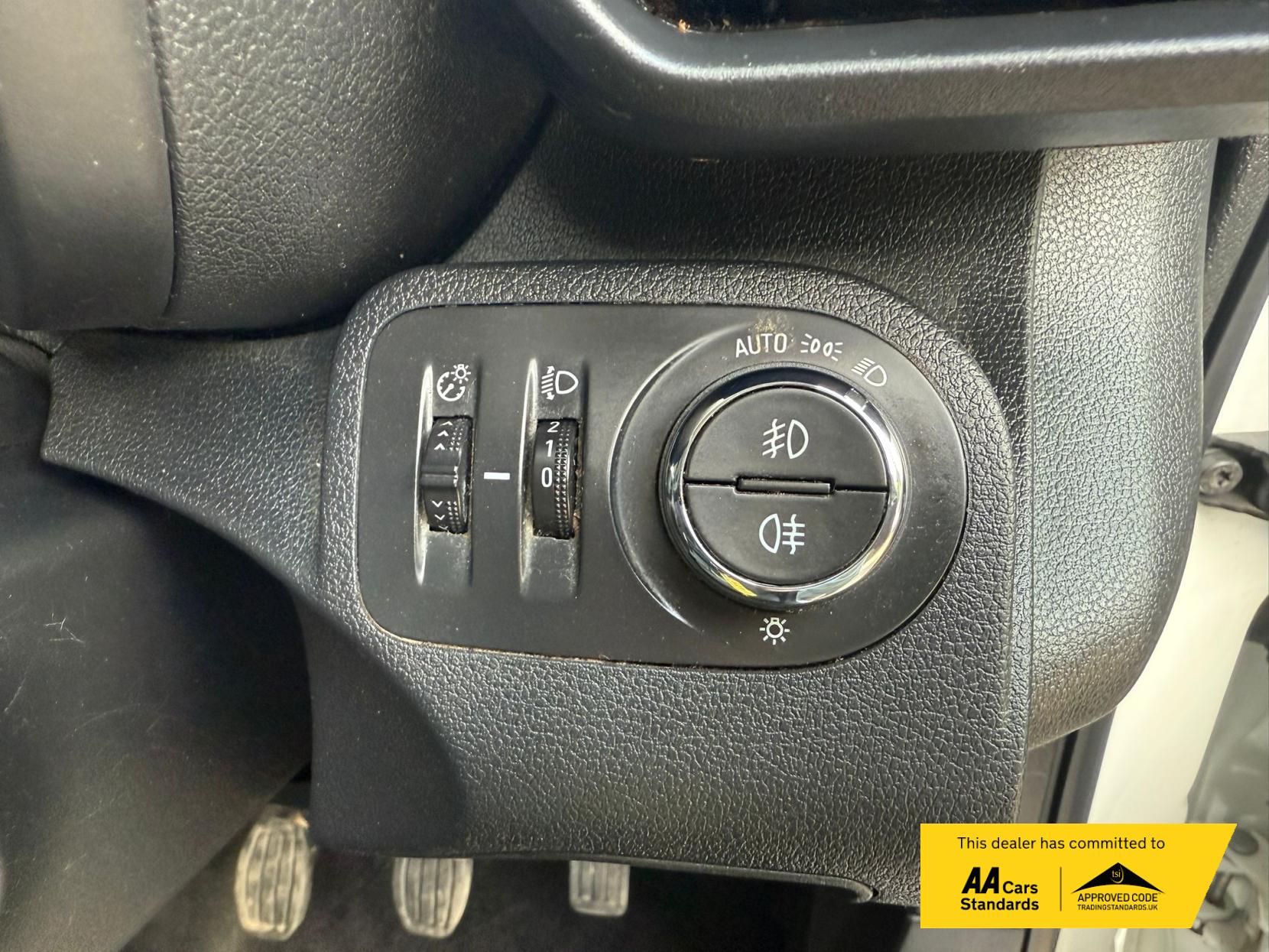 Vauxhall Combo 1.5 Turbo D 2300 Sportive Panel Van 4dr Diesel Manual L1 H1 Euro 6 (100 ps)