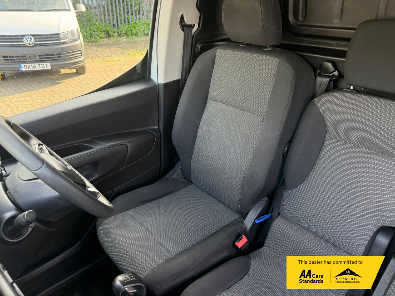 Vauxhall Combo 1.5 Turbo D 2300 Sportive Panel Van 4dr Diesel Manual L1 H1 Euro 6 (100 ps)
