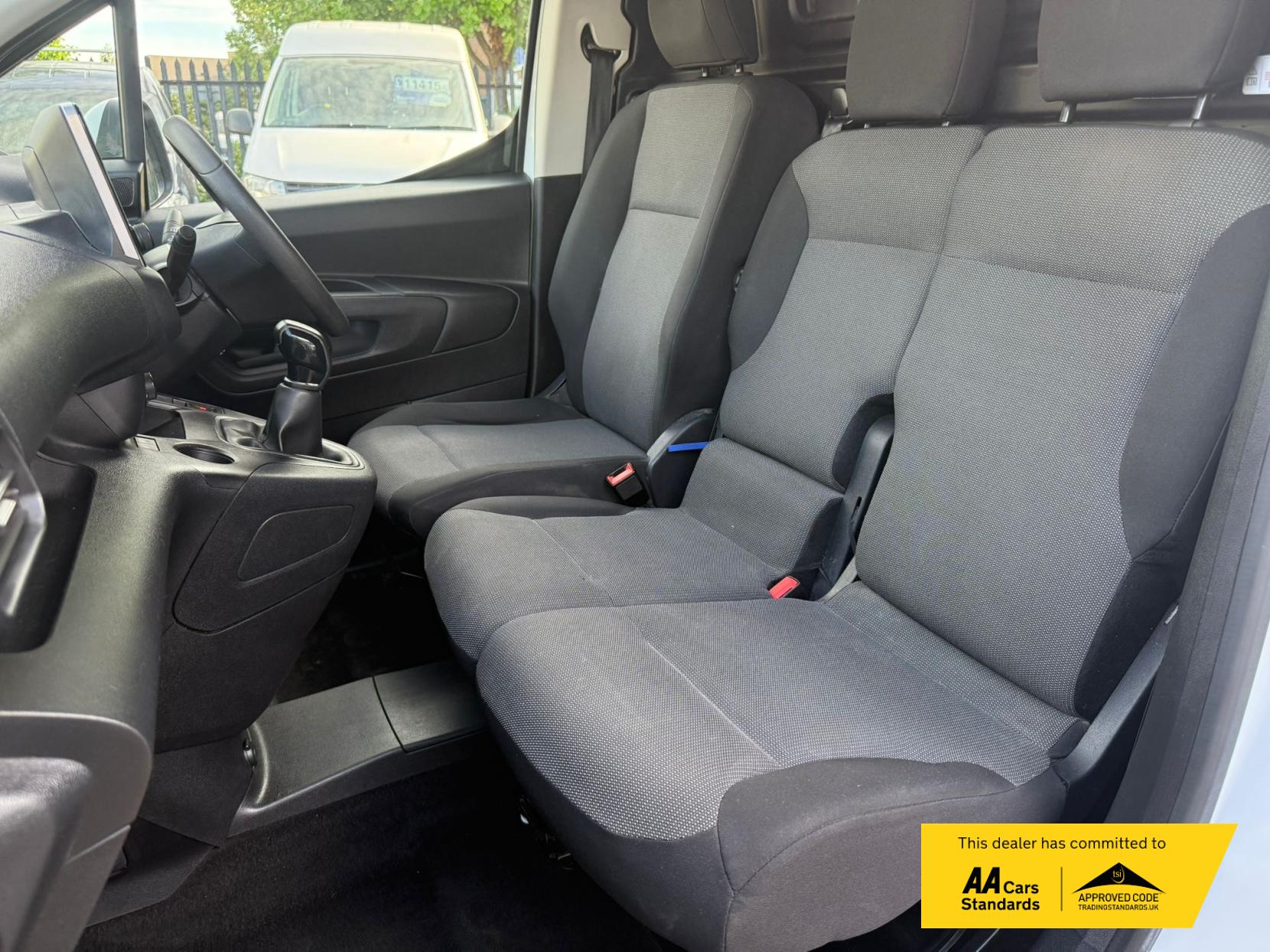 Vauxhall Combo 1.5 Turbo D 2300 Sportive Panel Van 4dr Diesel Manual L1 H1 Euro 6 (100 ps)