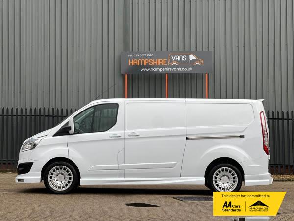 Ford Transit Custom 2.2 TDCi 290 Limited Panel Van 5dr Diesel Manual L2 H1 (186 g/km, 123 bhp)