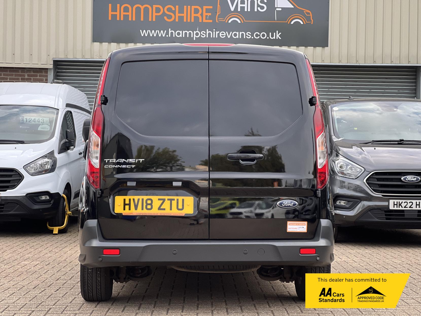 Ford Transit Connect 1.5 TDCi 200 Limited Panel Van 5dr Diesel Manual L1 H1 (119 g/km, 118 bhp)