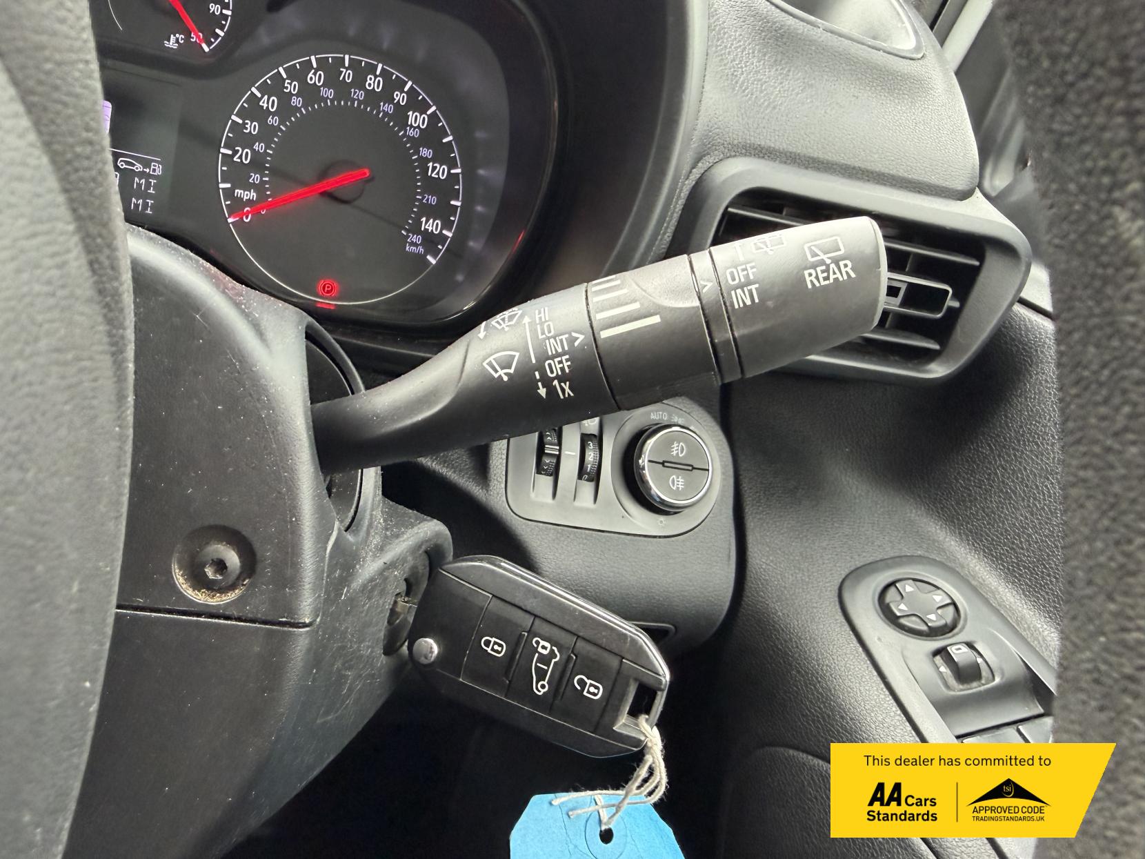 2022 Vauxhall Combo 1.5 Turbo D 2300 Sportive Panel Van 5dr Diesel Manual L1 H1 Euro 6 (100 ps) - Thumbnail 37