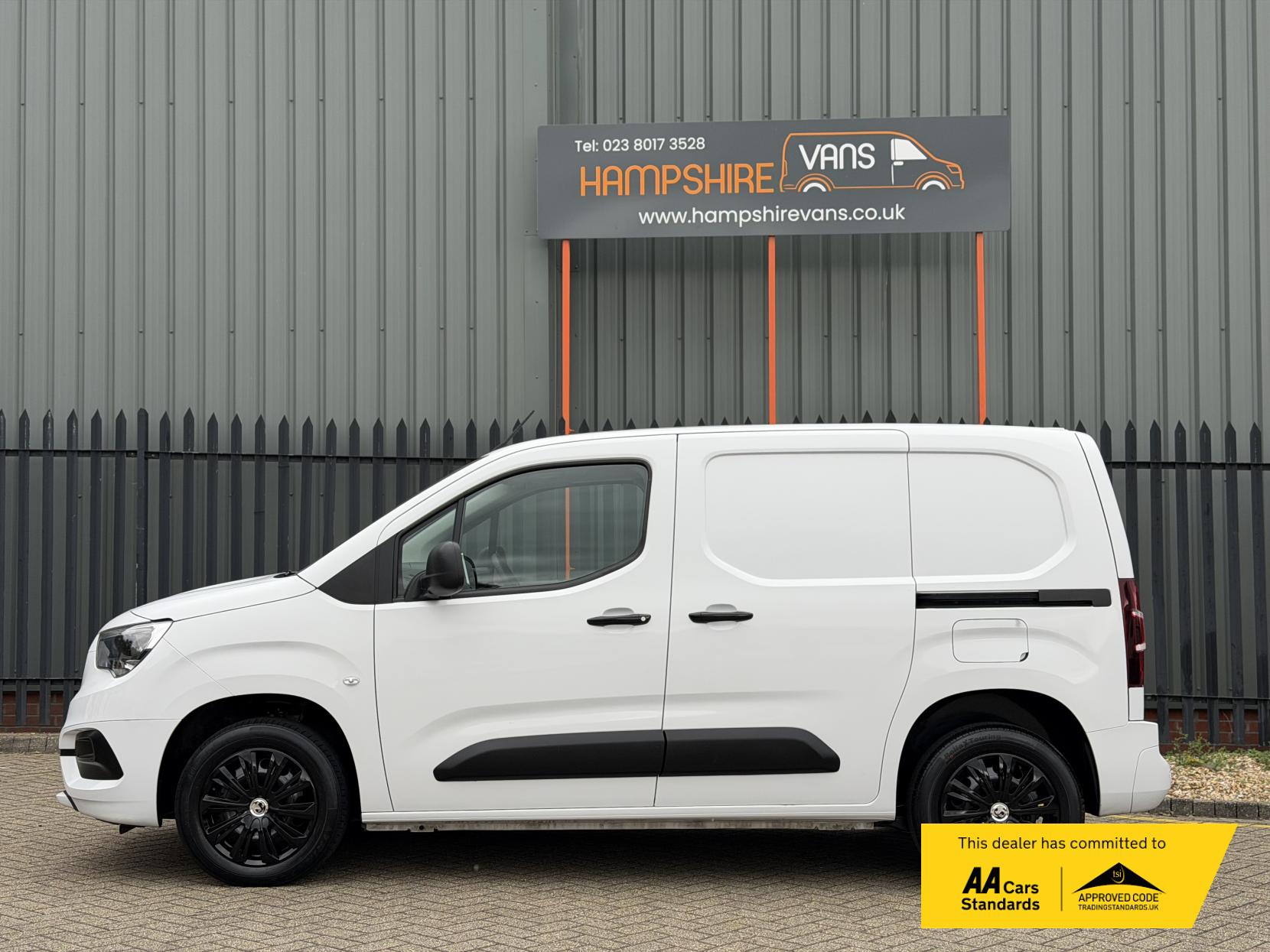 2022 Vauxhall Combo 1.5 Turbo D 2300 Sportive Panel Van 5dr Diesel Manual L1 H1 Euro 6 (100 ps) - Thumbnail 6