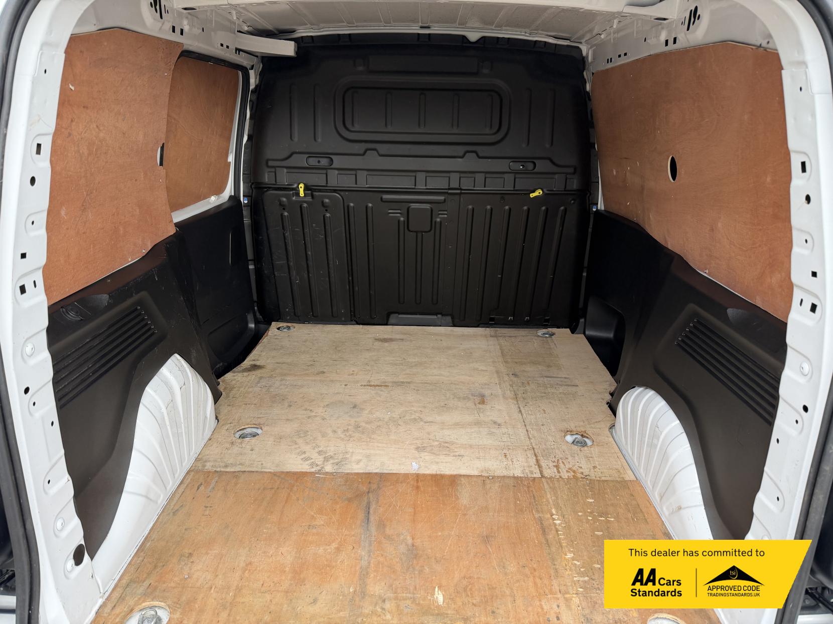 2022 Vauxhall Combo 1.5 Turbo D 2300 Sportive Panel Van 5dr Diesel Manual L1 H1 Euro 6 (100 ps) - Thumbnail 13