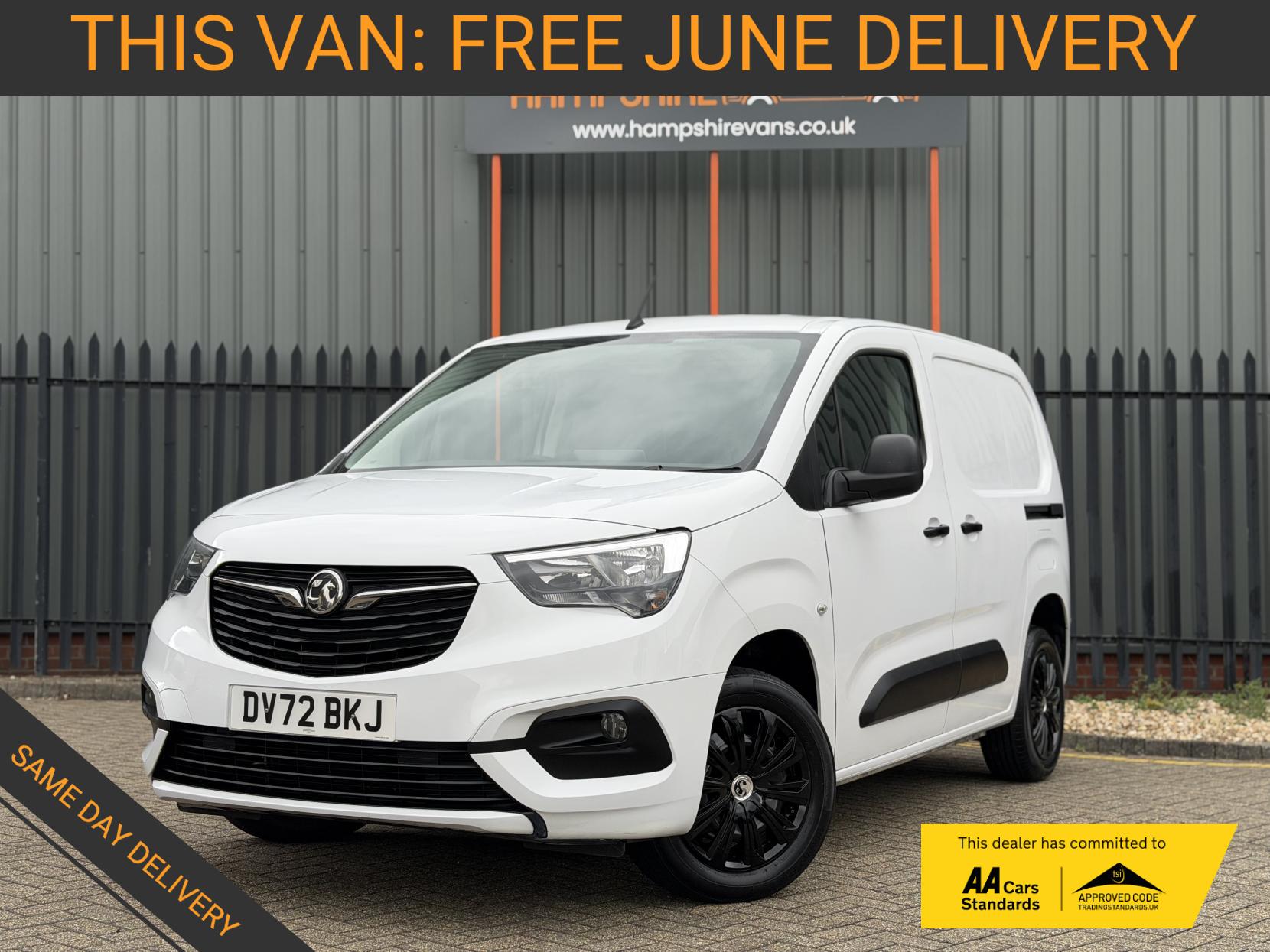 2022 Vauxhall Combo 1.5 Turbo D 2300 Sportive Panel Van 5dr Diesel Manual L1 H1 Euro 6 (100 ps) - Thumbnail 2