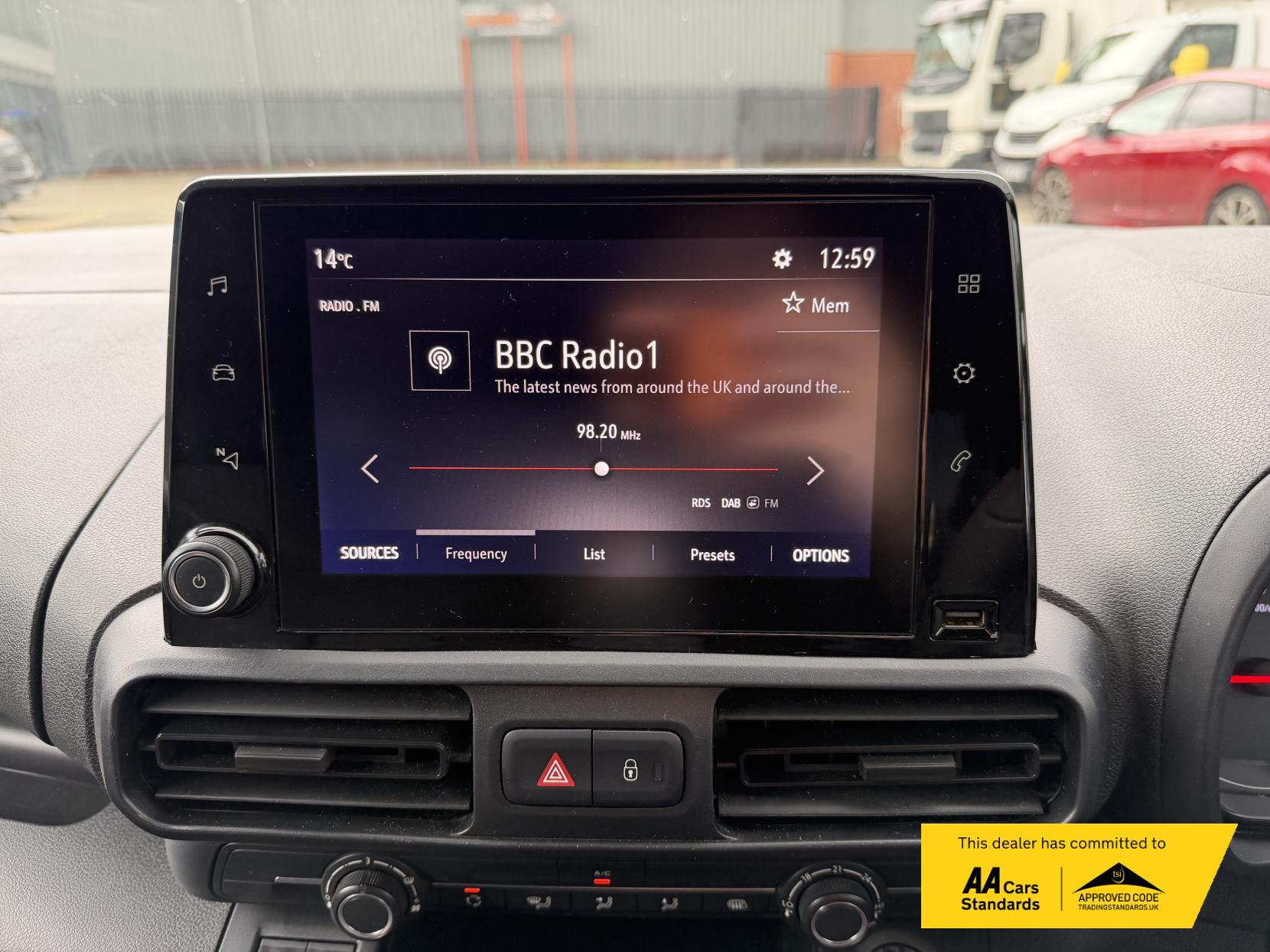 2022 Vauxhall Combo 1.5 Turbo D 2300 Sportive Panel Van 5dr Diesel Manual L1 H1 Euro 6 (100 ps) - Thumbnail 31