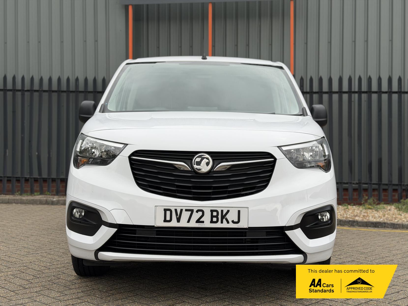 2022 Vauxhall Combo 1.5 Turbo D 2300 Sportive Panel Van 5dr Diesel Manual L1 H1 Euro 6 (100 ps) - Thumbnail 8