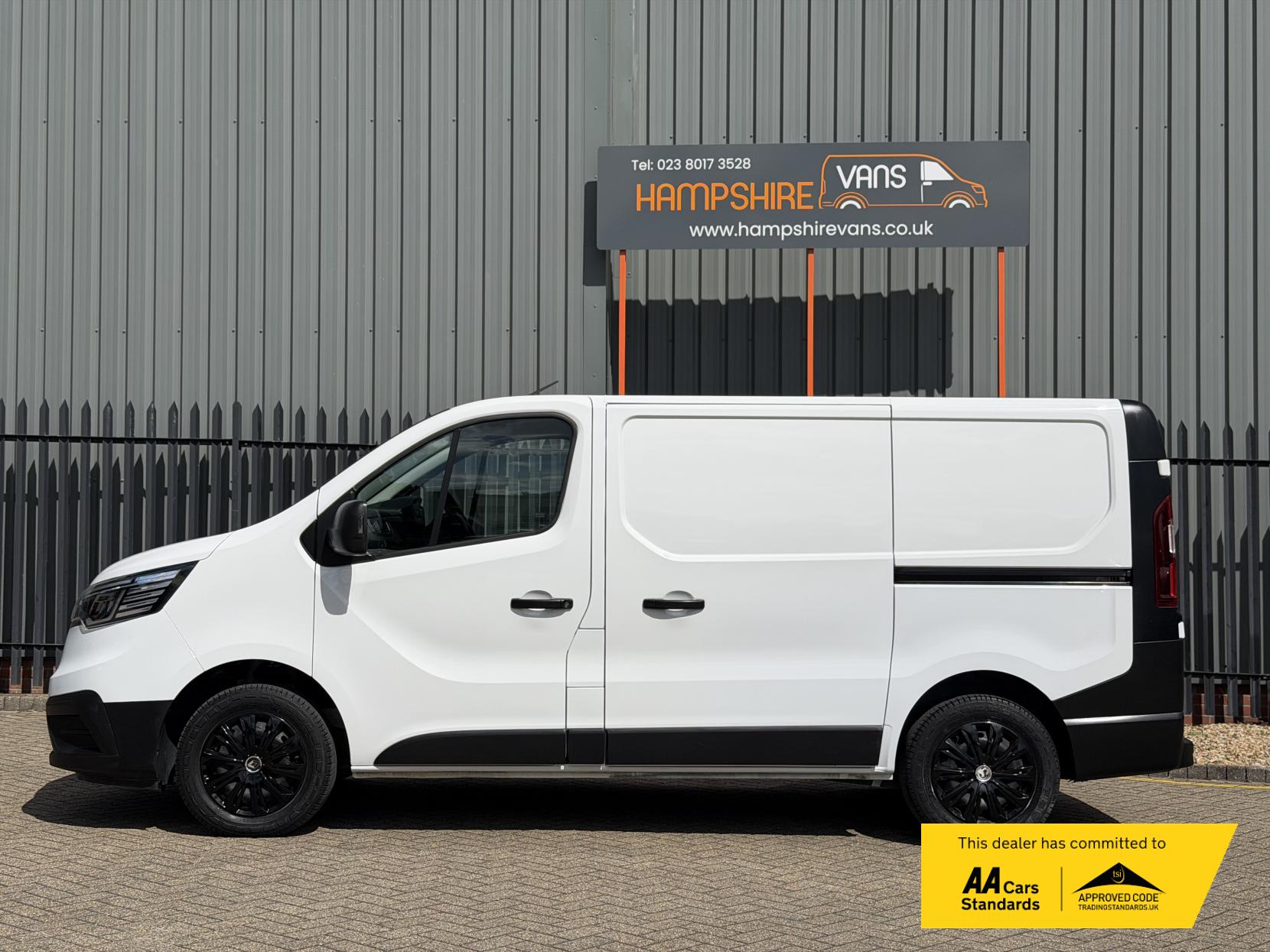 2022 Renault Trafic 2.0 dCi Blue SL28 Business Panel Van 5dr Diesel Manual L1 H1 Euro 6 (s/s) (130 ps) - Thumbnail 6