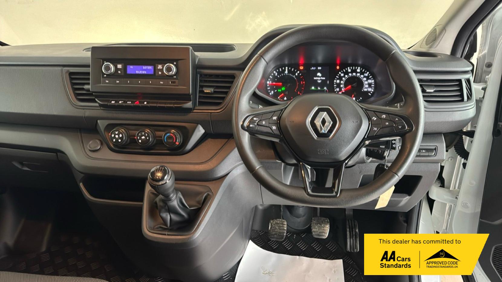 Renault Trafic 2.0 dCi Blue SL28 Business Panel Van 5dr Diesel Manual L1 H1 Euro 6 (s/s) (130 ps)