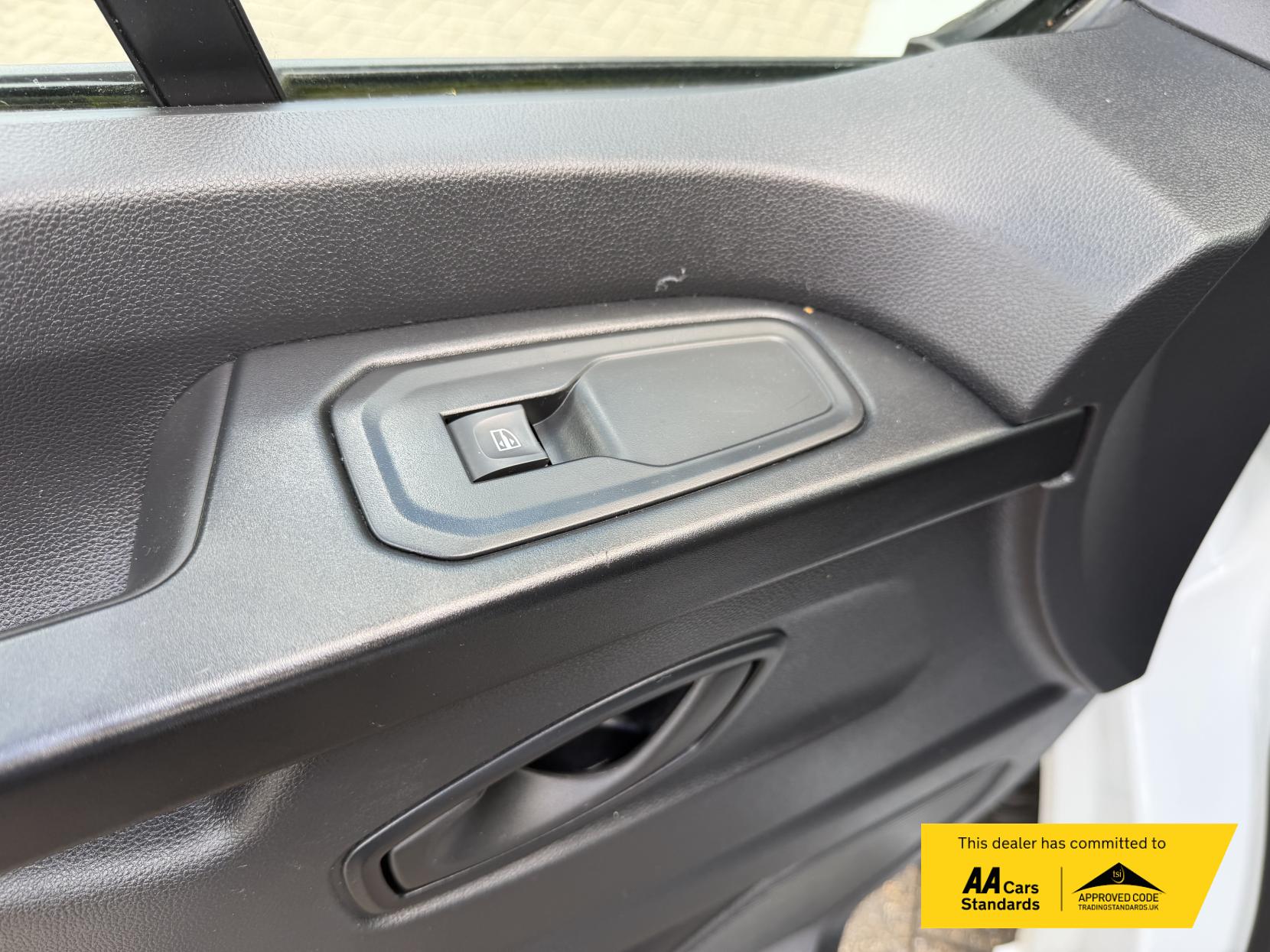 2022 Renault Trafic 2.0 dCi Blue SL28 Business Panel Van 5dr Diesel Manual L1 H1 Euro 6 (s/s) (130 ps) - Thumbnail 22