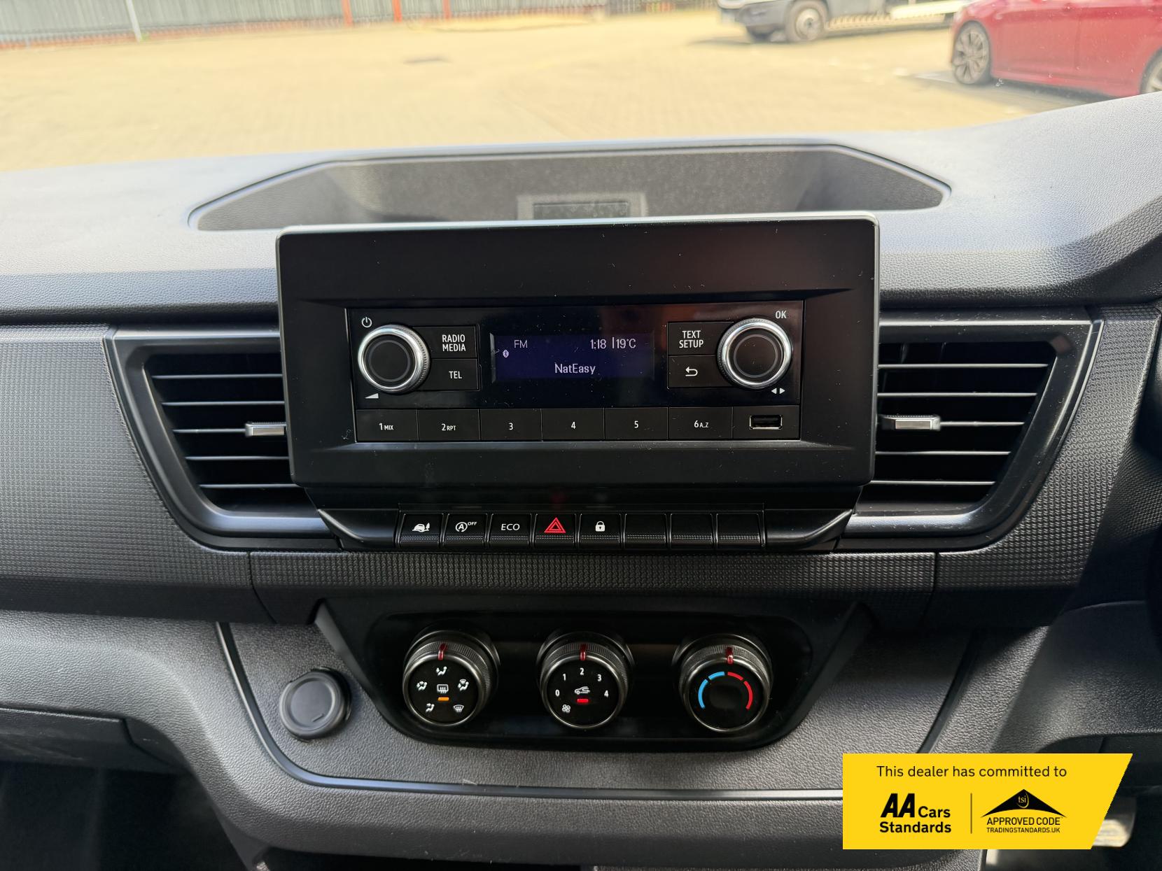 2022 Renault Trafic 2.0 dCi Blue SL28 Business Panel Van 5dr Diesel Manual L1 H1 Euro 6 (s/s) (130 ps) - Thumbnail 24