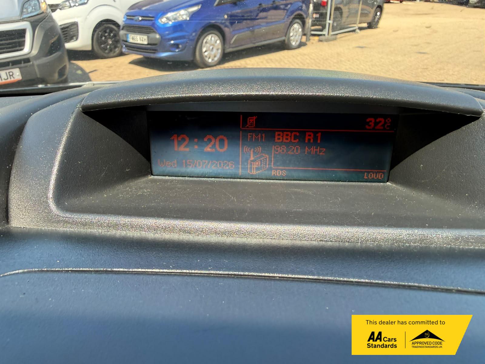 2015 Citroen Berlingo 1.6 HDi 625 Enterprise Panel Van 5dr Diesel Manual L1 (Euro 5) (135 g/km, 75 bhp) - Thumbnail 39