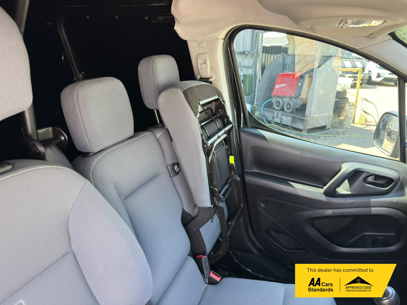 2015 Citroen Berlingo 1.6 HDi 625 Enterprise Panel Van 5dr Diesel Manual L1 (Euro 5) (135 g/km, 75 bhp) - Thumbnail 23