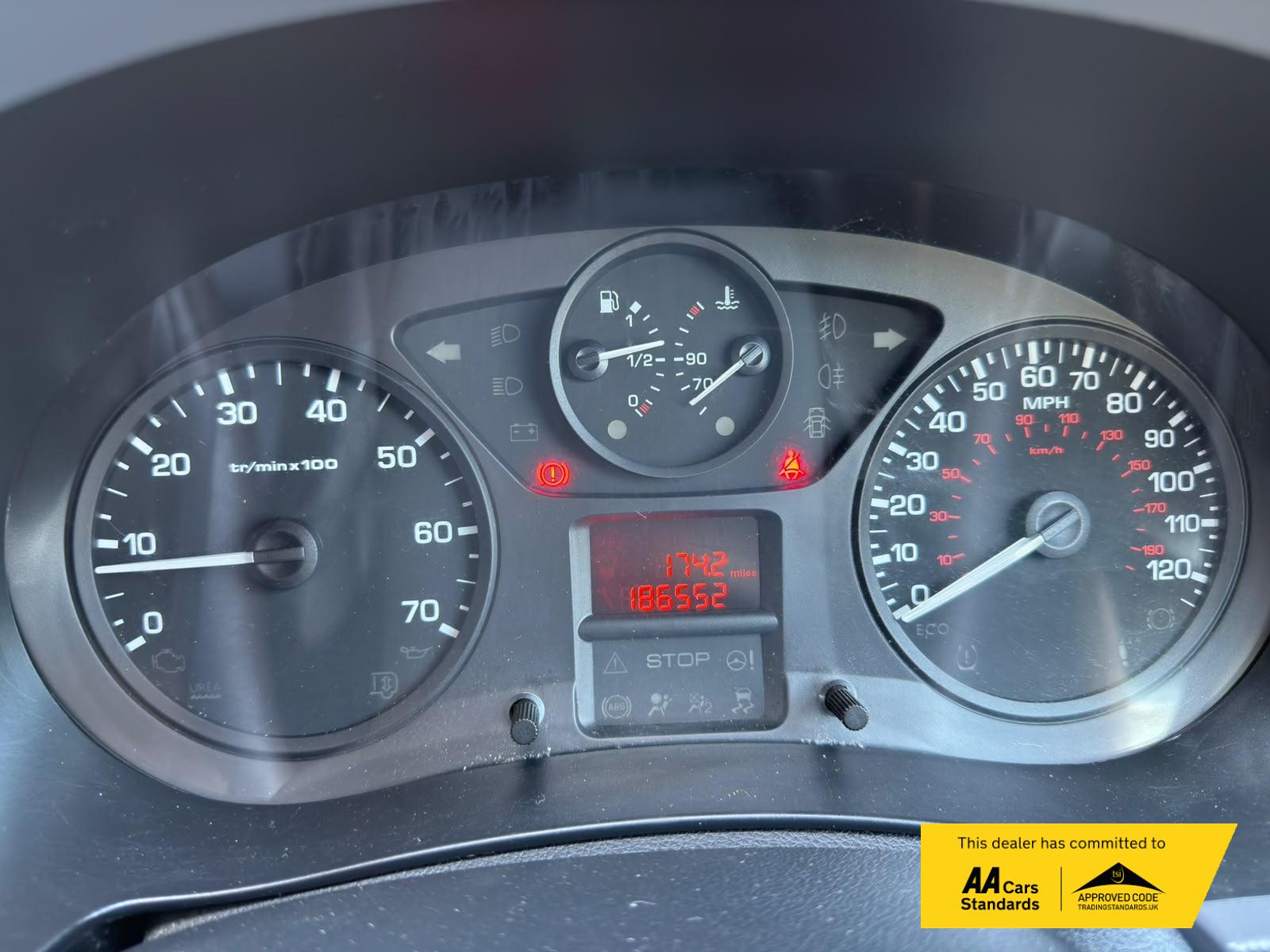 2015 Citroen Berlingo 1.6 HDi 625 Enterprise Panel Van 5dr Diesel Manual L1 (Euro 5) (135 g/km, 75 bhp) - Thumbnail 36