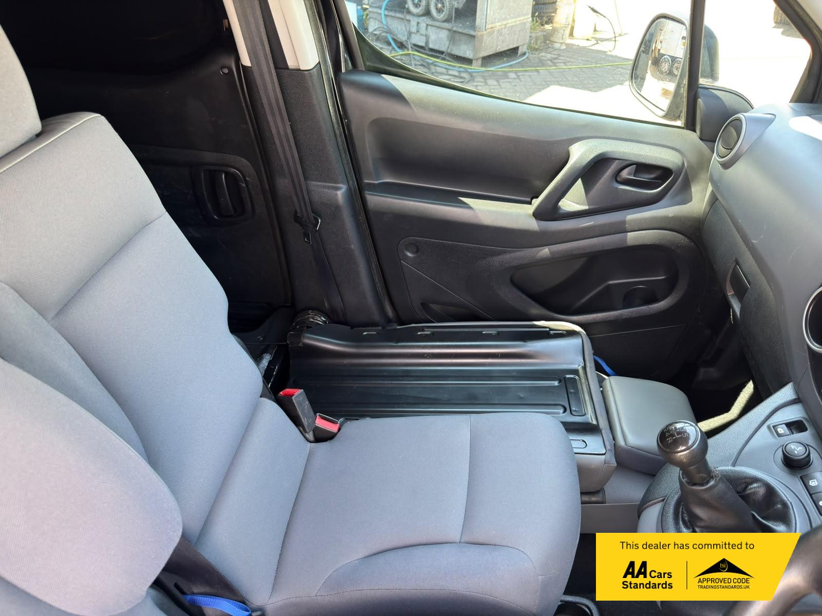 2015 Citroen Berlingo 1.6 HDi 625 Enterprise Panel Van 5dr Diesel Manual L1 (Euro 5) (135 g/km, 75 bhp) - Thumbnail 24