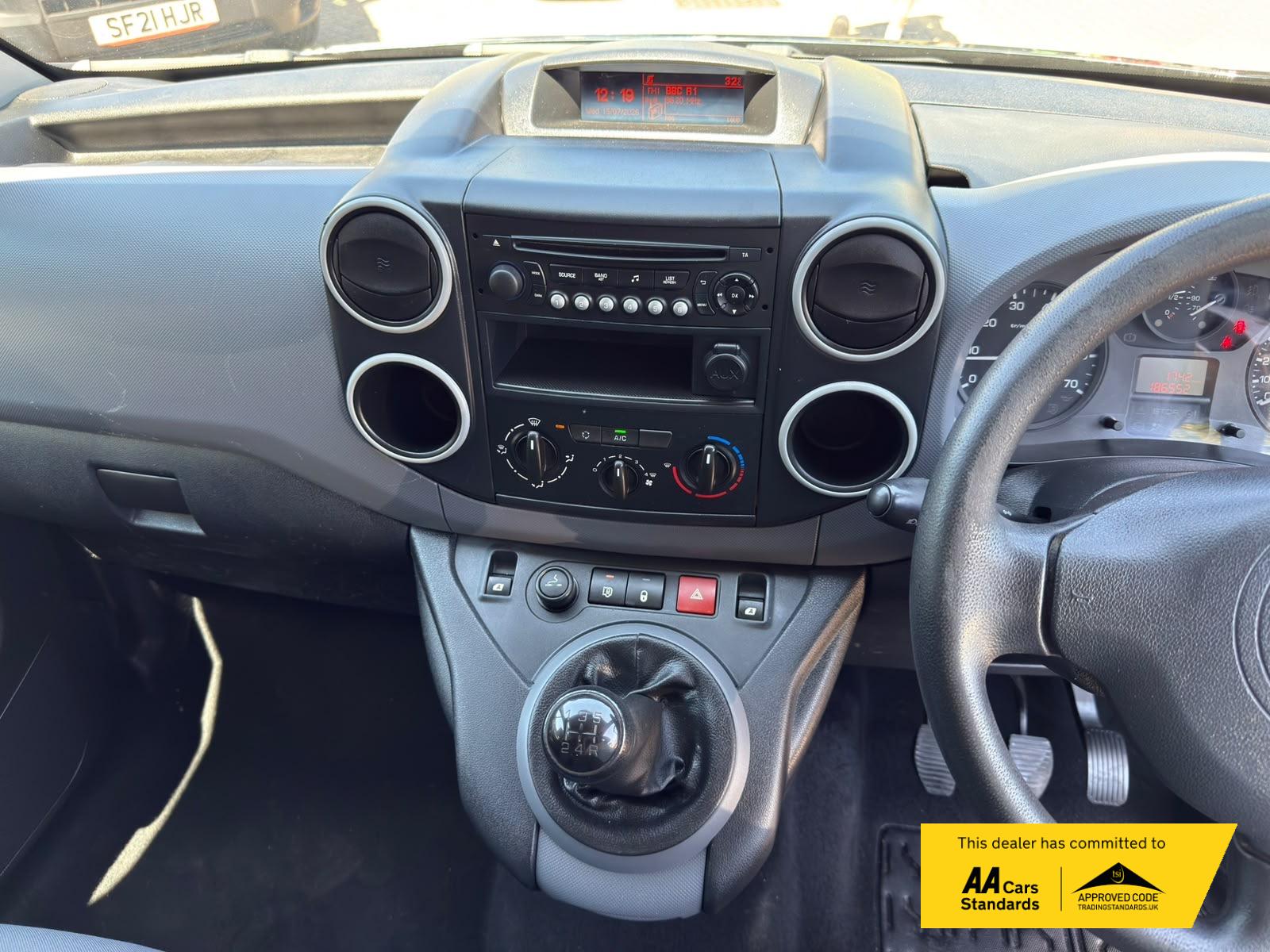 2015 Citroen Berlingo 1.6 HDi 625 Enterprise Panel Van 5dr Diesel Manual L1 (Euro 5) (135 g/km, 75 bhp) - Thumbnail 28