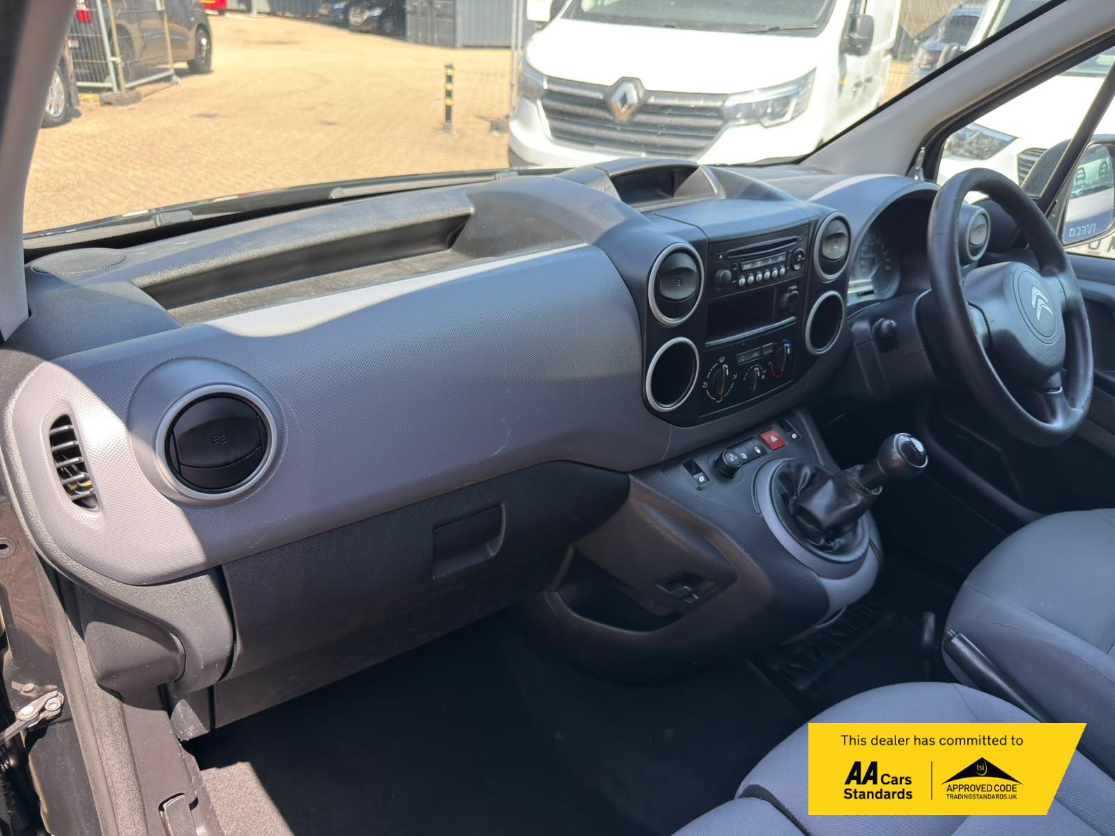 2015 Citroen Berlingo 1.6 HDi 625 Enterprise Panel Van 5dr Diesel Manual L1 (Euro 5) (135 g/km, 75 bhp) - Thumbnail 26