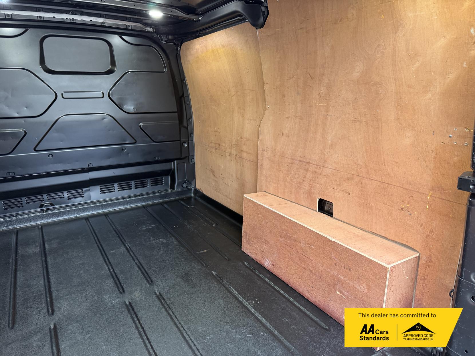 Ford Transit Custom 2.0 300 EcoBlue Limited Panel Van 5dr Diesel Manual L1 H1 Euro 6 (s/s) (130 ps)