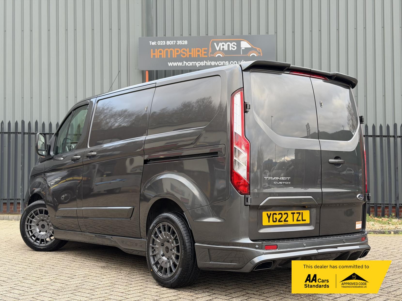 Ford Transit Custom 2.0 300 EcoBlue Limited Panel Van 5dr Diesel Manual L1 H1 Euro 6 (s/s) (130 ps)