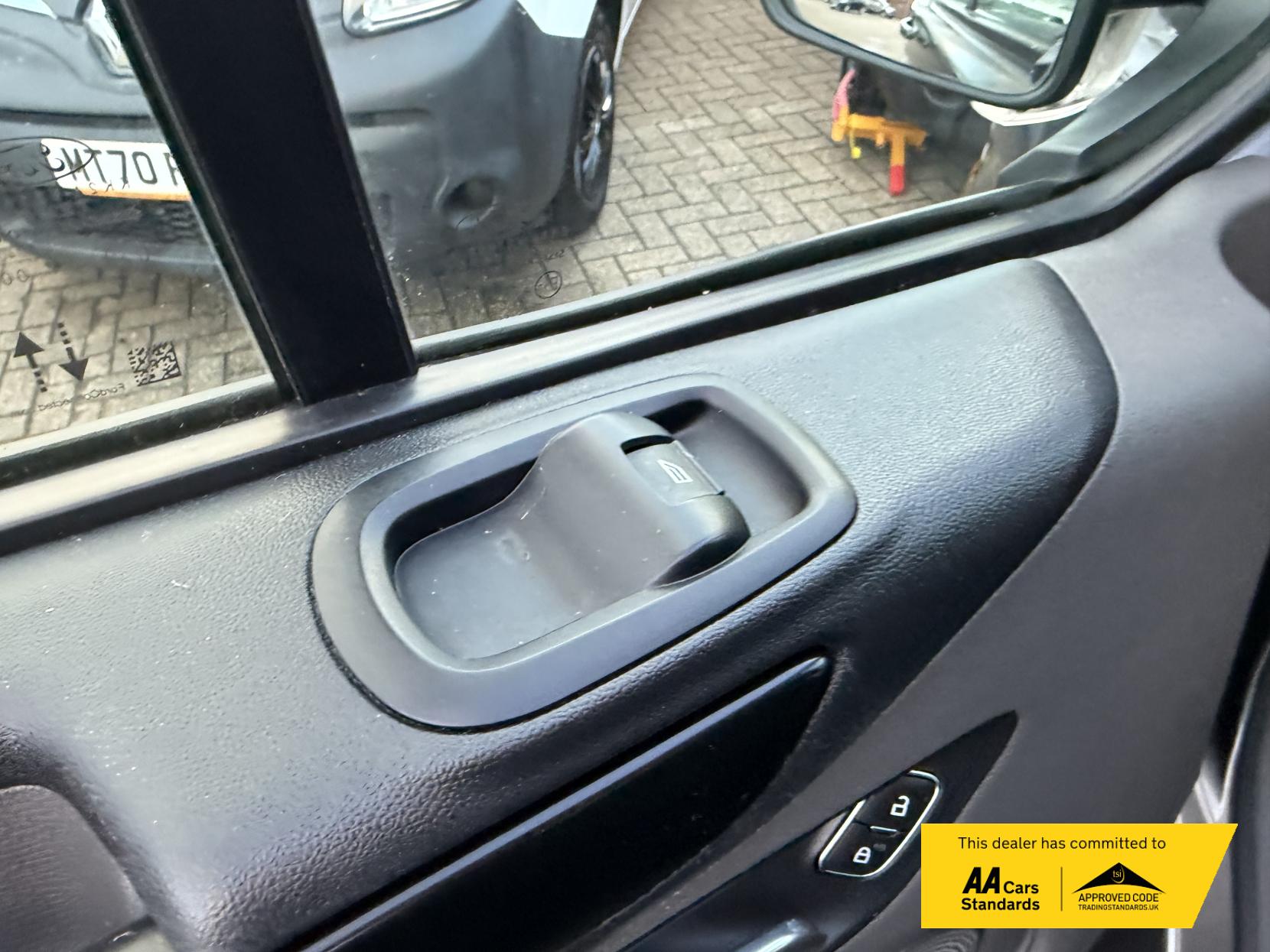 Ford Transit Custom 2.0 300 EcoBlue Limited Panel Van 5dr Diesel Manual L1 H1 Euro 6 (s/s) (130 ps)