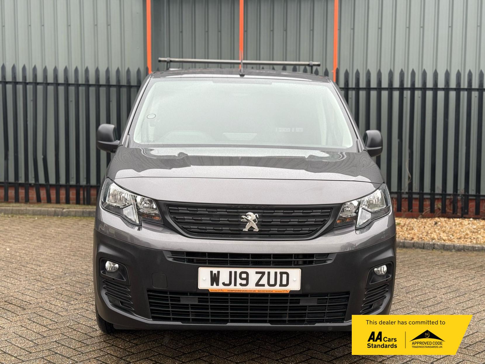 Peugeot Partner 1.6 BlueHDi 950 Professional Long Panel Van 6dr Diesel Manual LWB Euro 6 (s/s) (100 bhp)