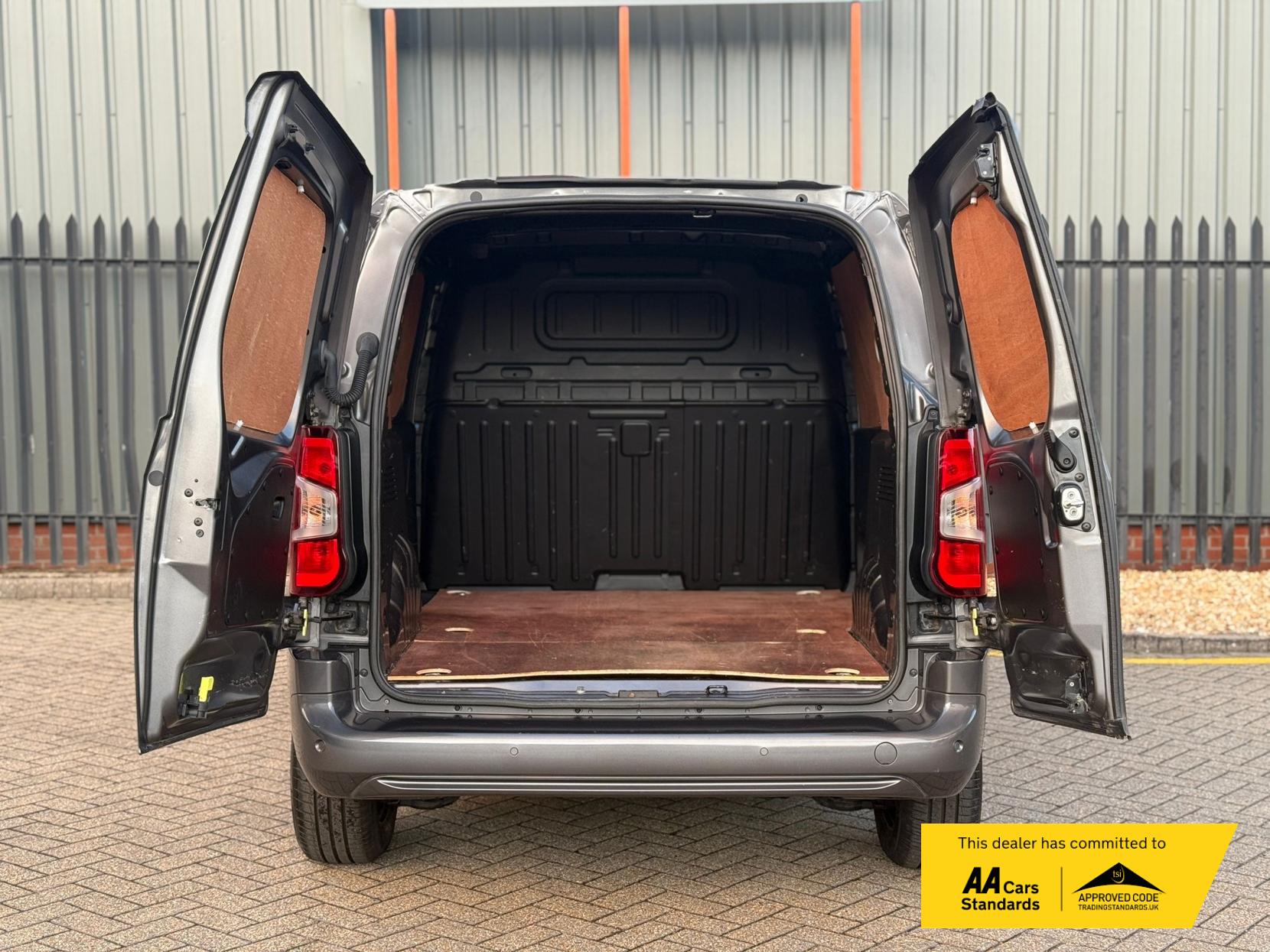 Vauxhall Combo 1.5 Turbo D 2000 Sportive Panel Van 4dr Diesel Manual L1 H1 Euro 6 (s/s) (100 ps)