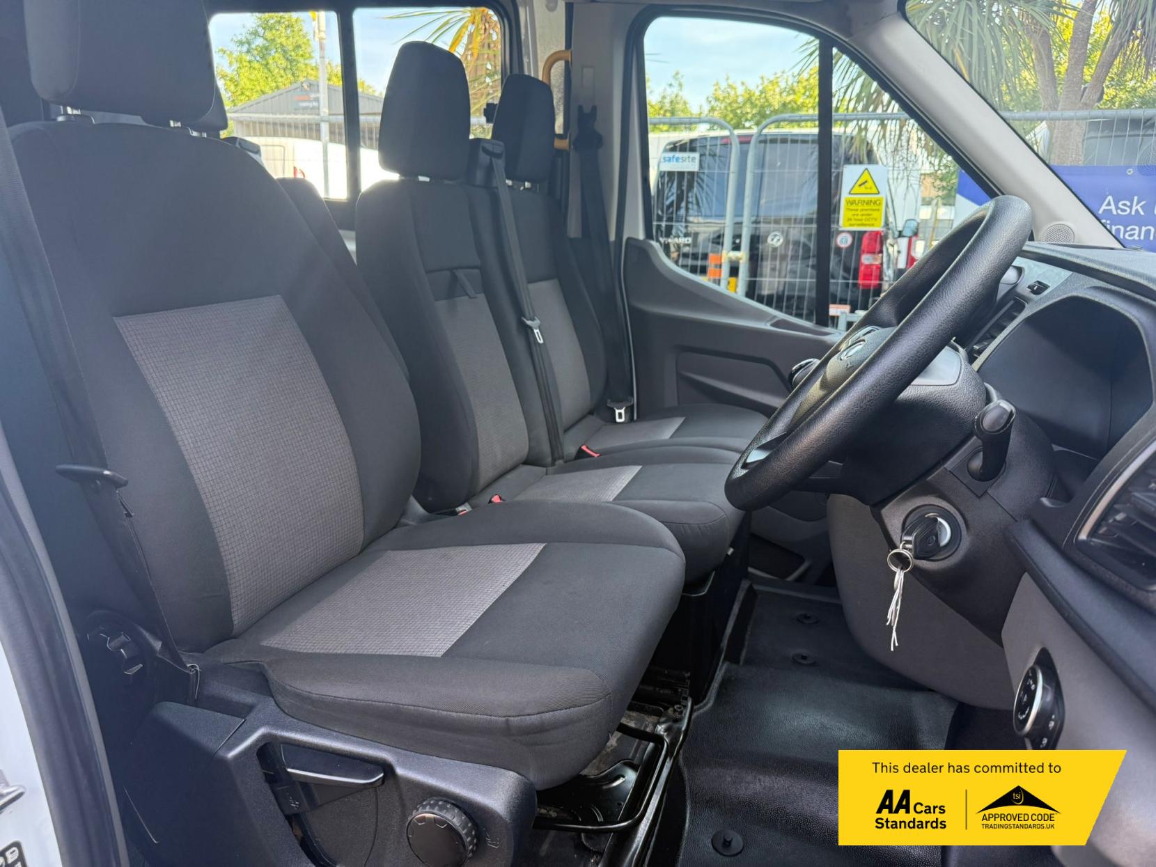 Ford Transit 2.0 350 EcoBlue Leader Crew Van Double Cab 6dr Diesel Manual RWD L3 H3 Euro 6 (s/s) (130 ps)