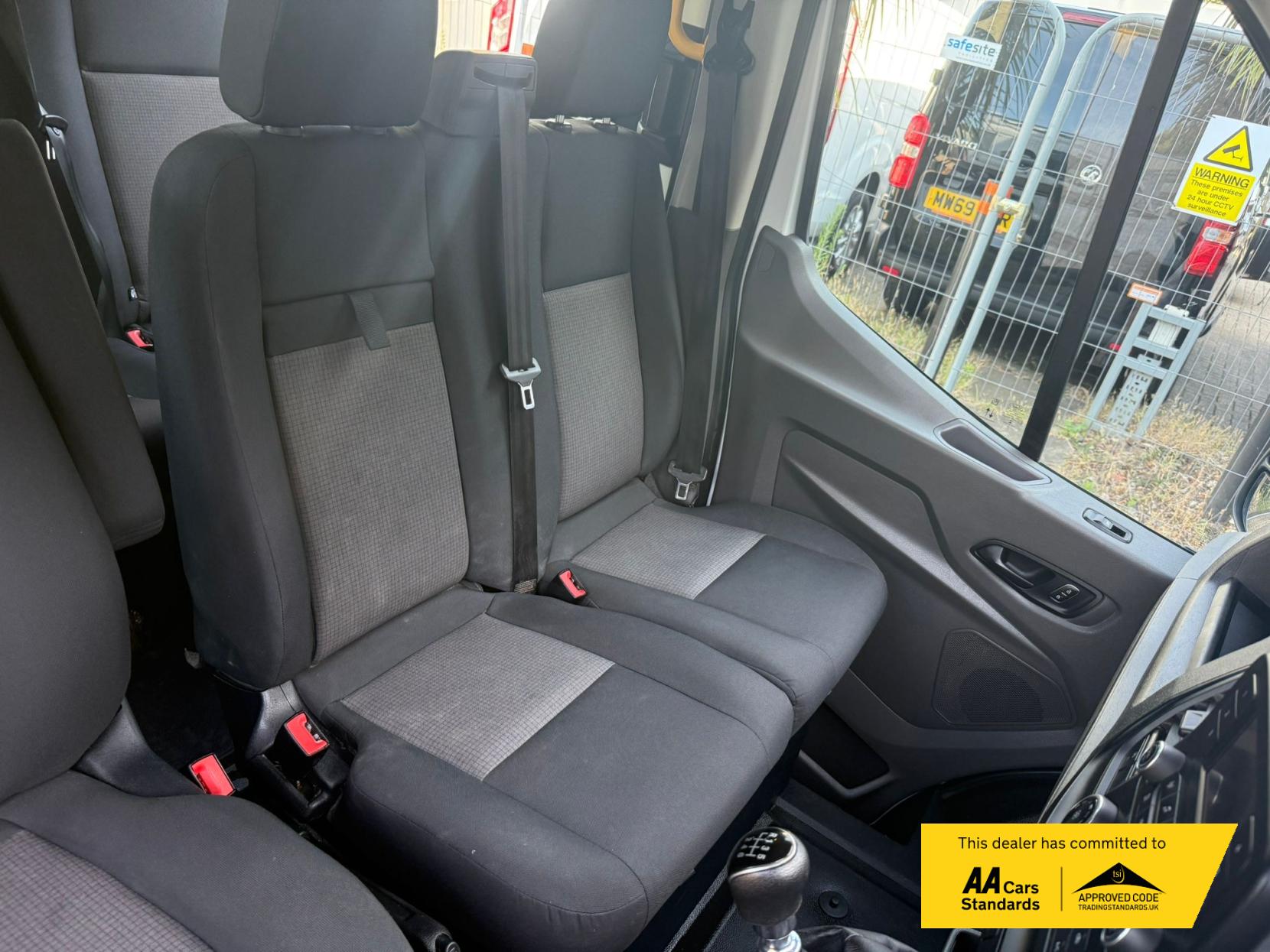 Ford Transit 2.0 350 EcoBlue Leader Crew Van Double Cab 6dr Diesel Manual RWD L3 H3 Euro 6 (s/s) (130 ps)