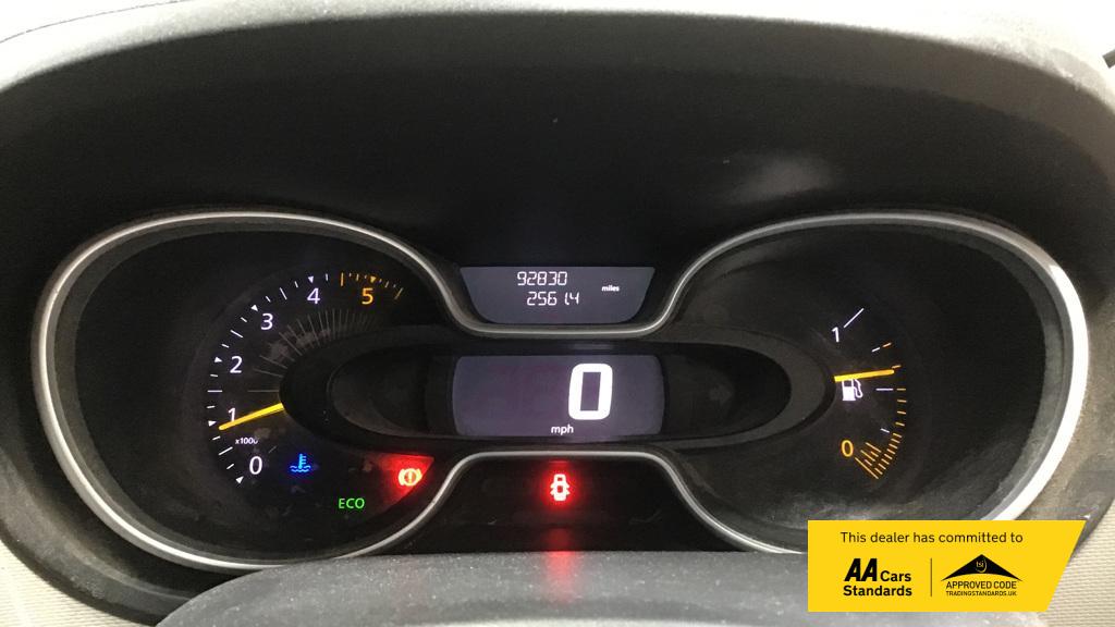 Renault Trafic 1.6 dCi 27 Sport Nav Panel Van 5dr Diesel Manual SWB Standard Roof Euro 6 (120 ps)