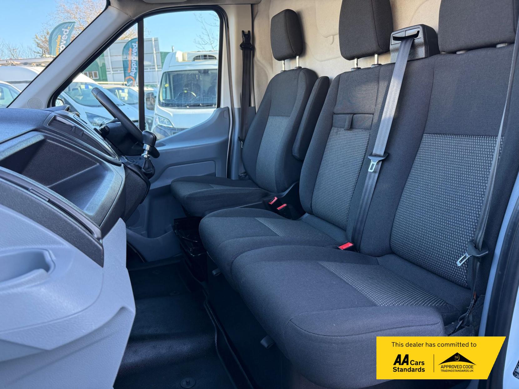 Ford Transit 2.2 TDCi 290 Panel Van 5dr Diesel Manual FWD L2 H2 Euro 5 (100 ps)