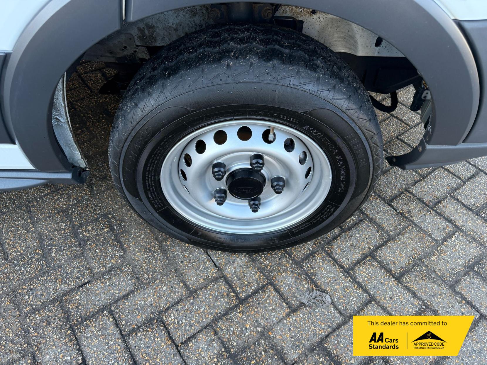 Ford Transit 2.2 TDCi 290 Panel Van 5dr Diesel Manual FWD L2 H2 Euro 5 (100 ps)