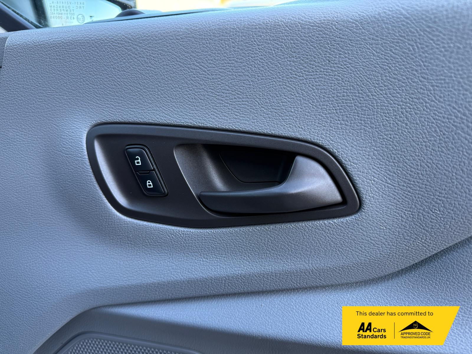 Ford Transit 2.2 TDCi 290 Panel Van 5dr Diesel Manual FWD L2 H2 Euro 5 (100 ps)