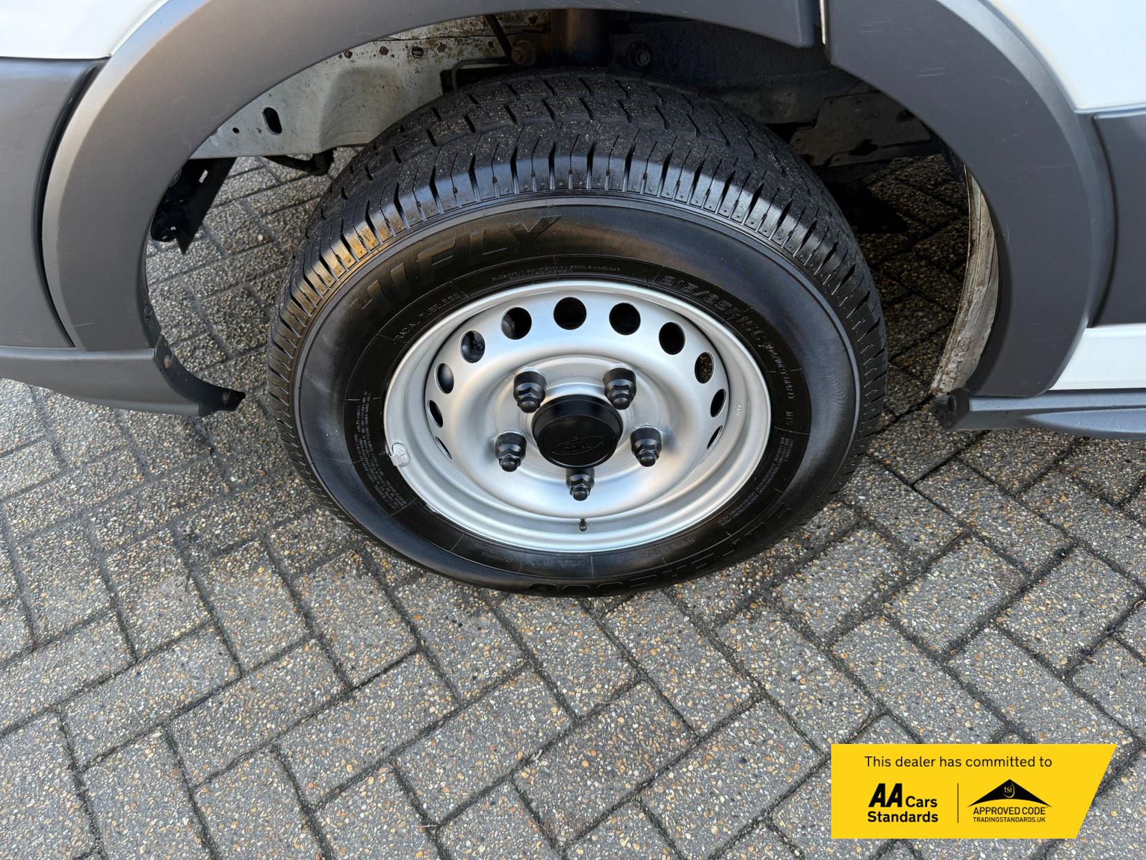 Ford Transit 2.2 TDCi 290 Panel Van 5dr Diesel Manual FWD L2 H2 Euro 5 (100 ps)