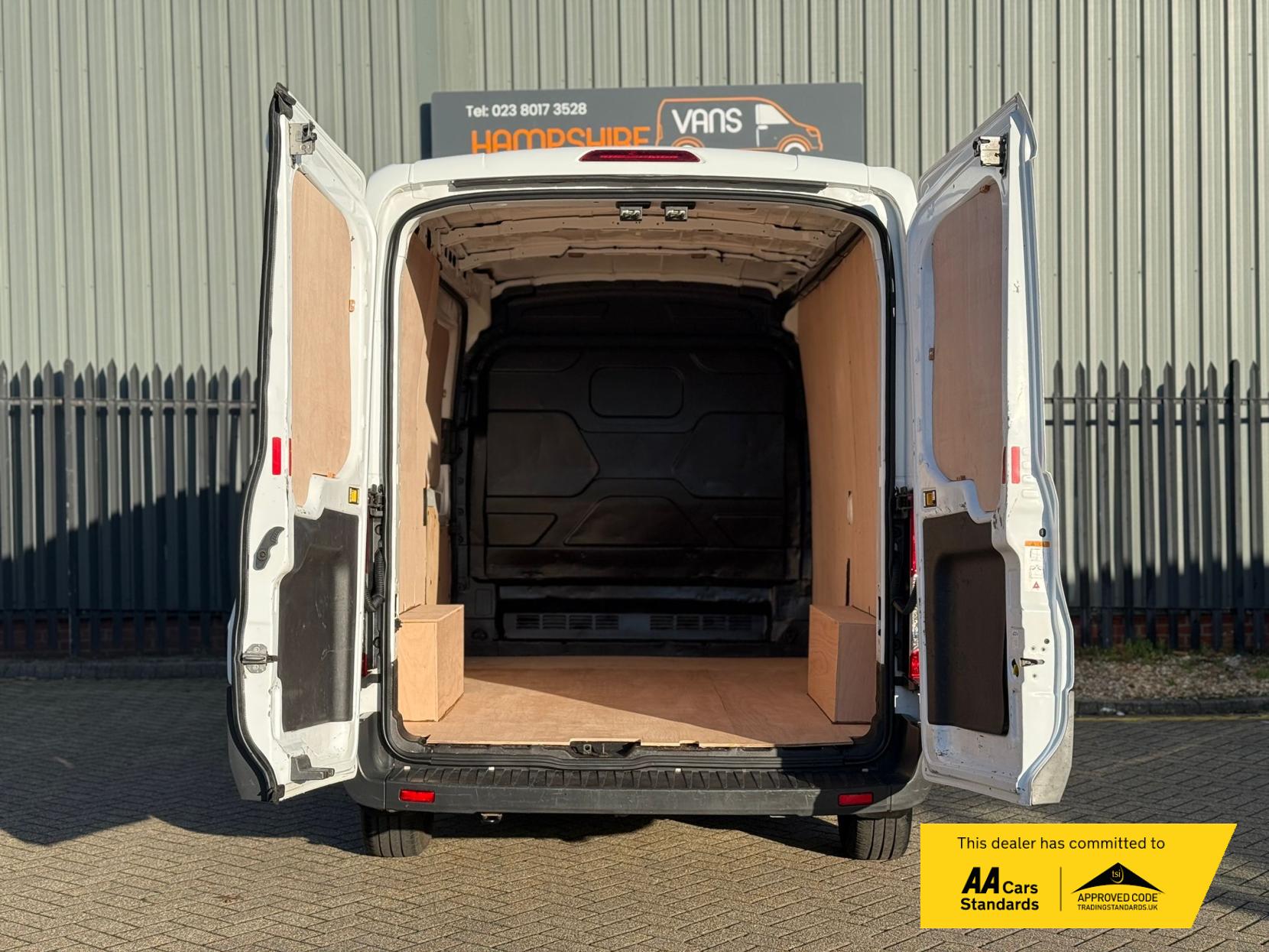 Ford Transit 2.2 TDCi 290 Panel Van 5dr Diesel Manual FWD L2 H2 Euro 5 (100 ps)