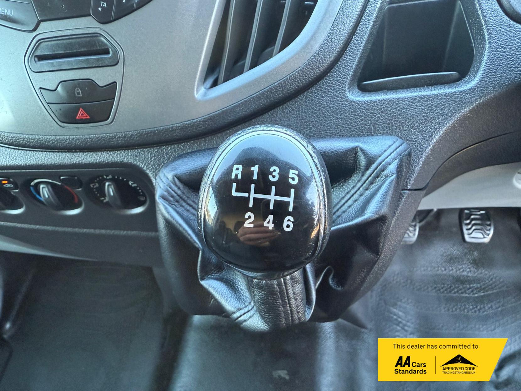 Ford Transit 2.2 TDCi 290 Panel Van 5dr Diesel Manual FWD L2 H2 Euro 5 (100 ps)