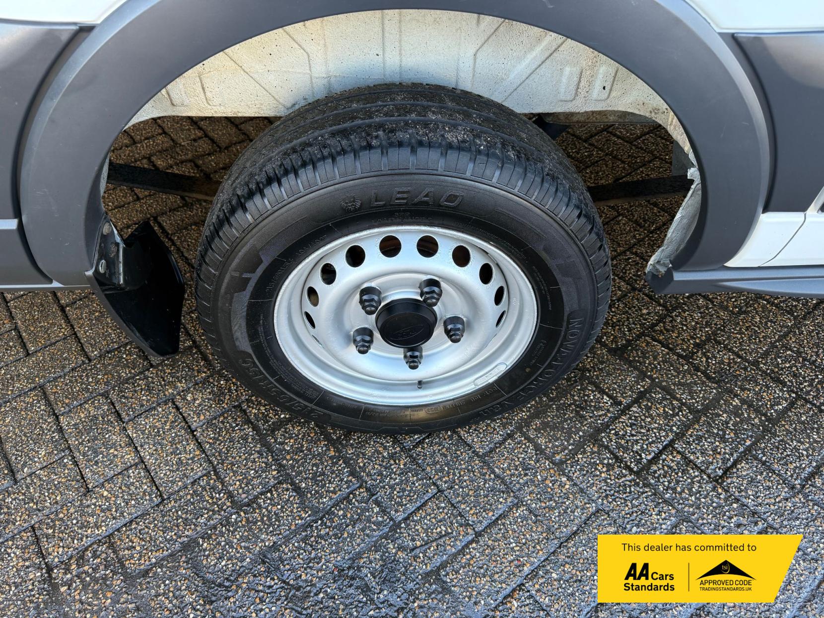 Ford Transit 2.2 TDCi 290 Panel Van 5dr Diesel Manual FWD L2 H2 Euro 5 (100 ps)