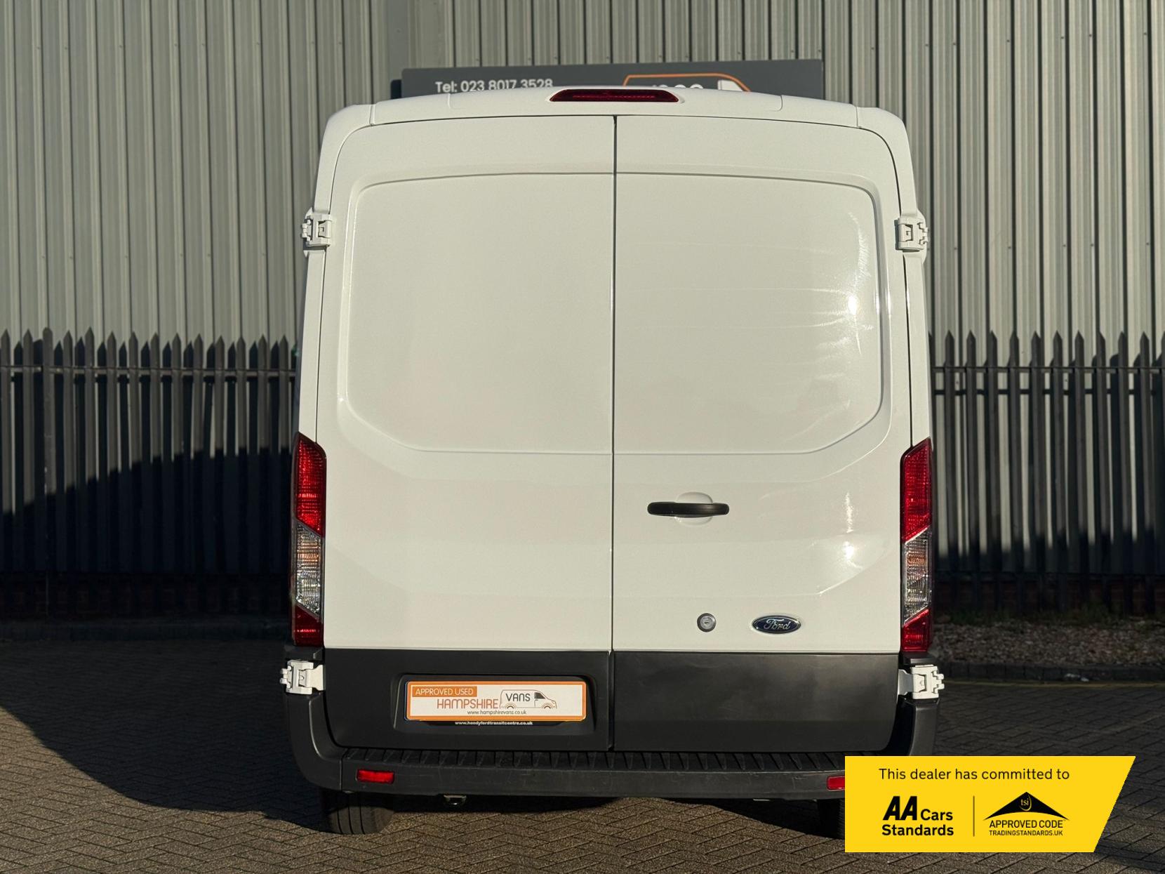 Ford Transit 2.2 TDCi 290 Panel Van 5dr Diesel Manual FWD L2 H2 Euro 5 (100 ps)